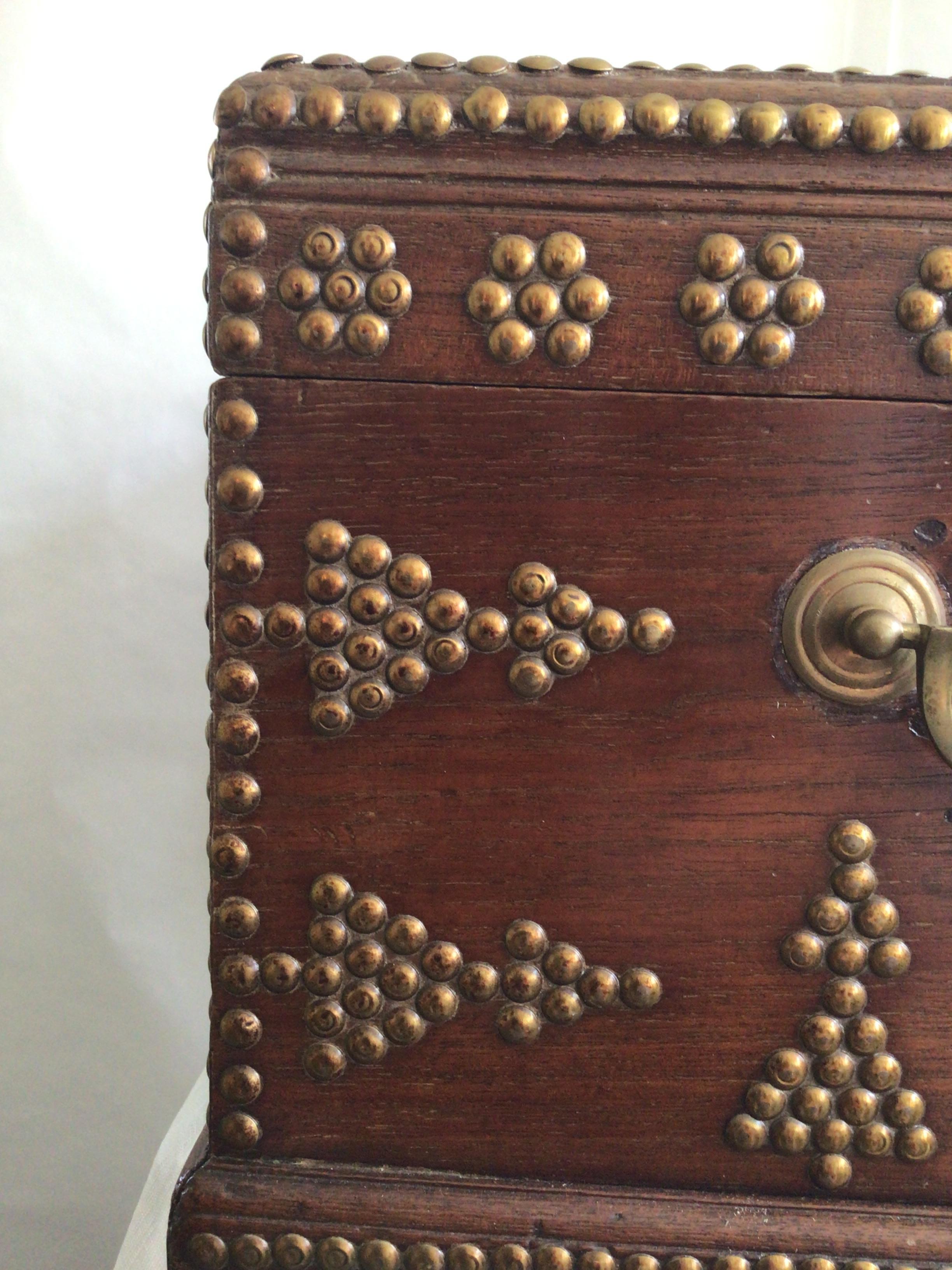 1960s Wood Small Trunk Ornately Embellished With Brass Studs For Sale 4
