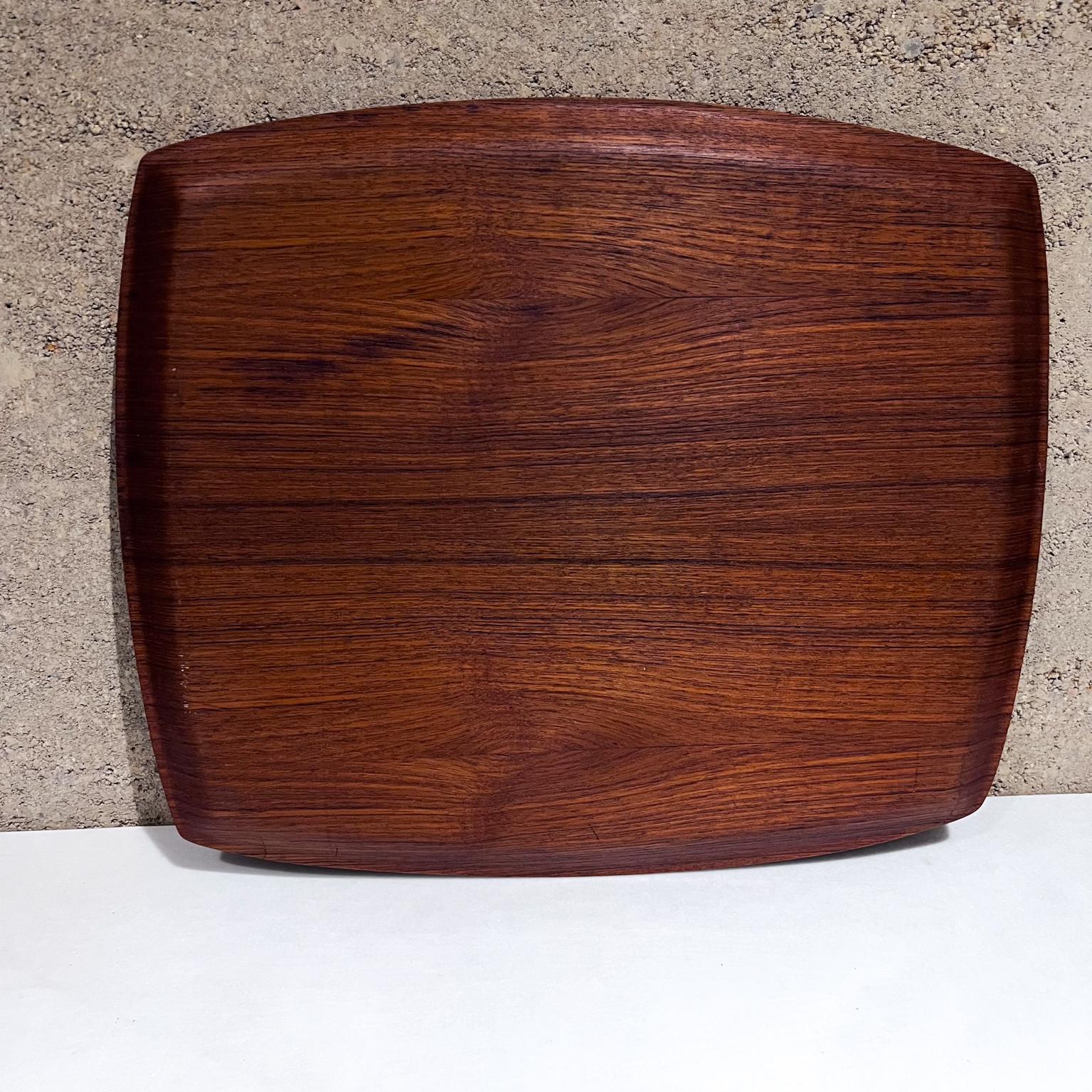 1960er Jahre Holz Teak Tablett aus Schweden Stil Jens Quistgaard (Schwedisch) im Angebot