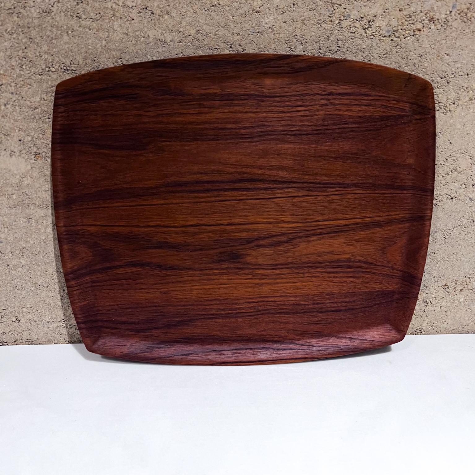 1960er Jahre Holz Teak Tablett aus Schweden Stil Jens Quistgaard (Mitte des 20. Jahrhunderts) im Angebot