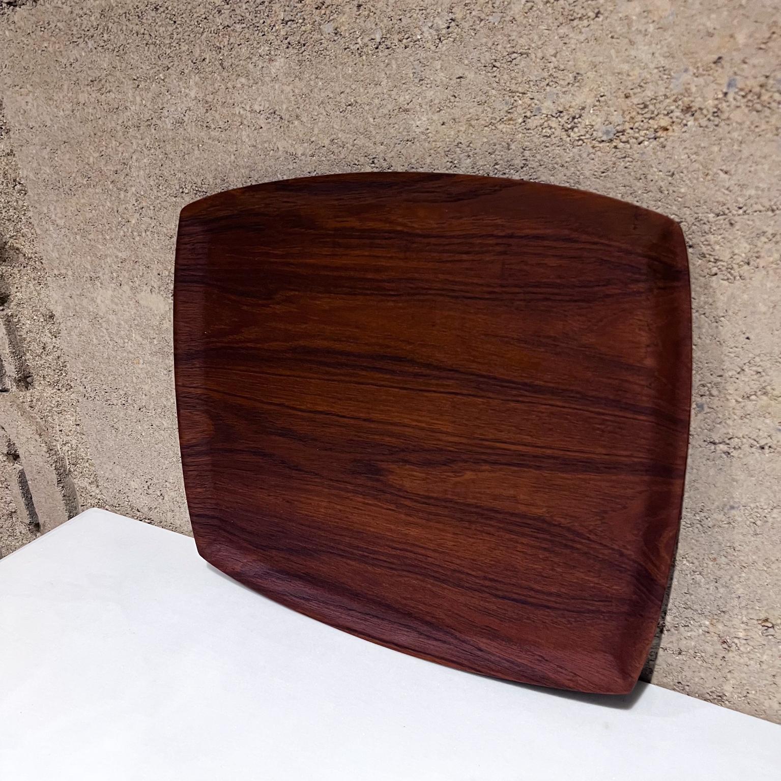 1960er Jahre Holz Teak Tablett aus Schweden Stil Jens Quistgaard (Teakholz) im Angebot
