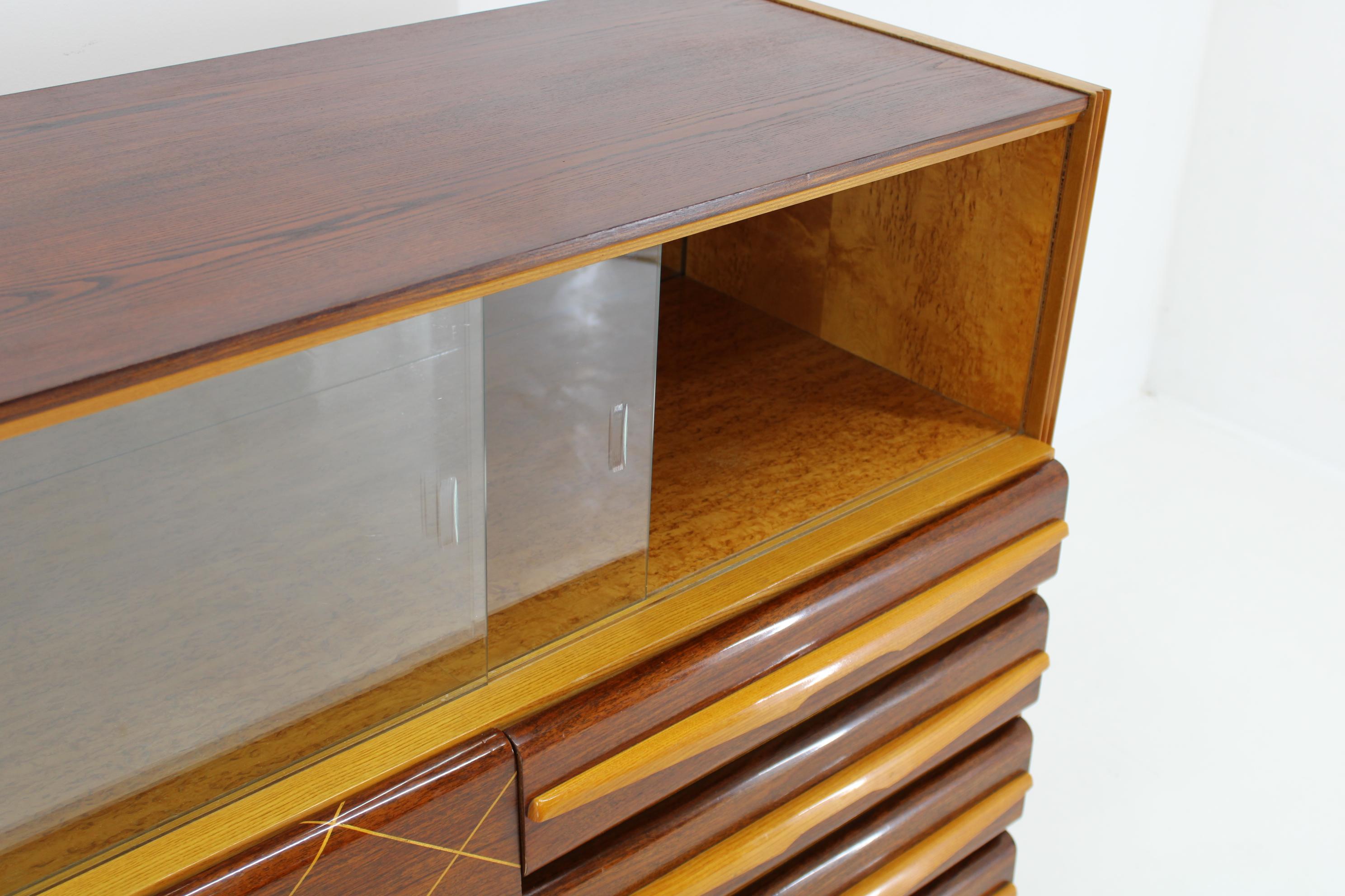 Armadio/cassettiera in legno degli anni '60, Cecoslovacchia in vendita 8
