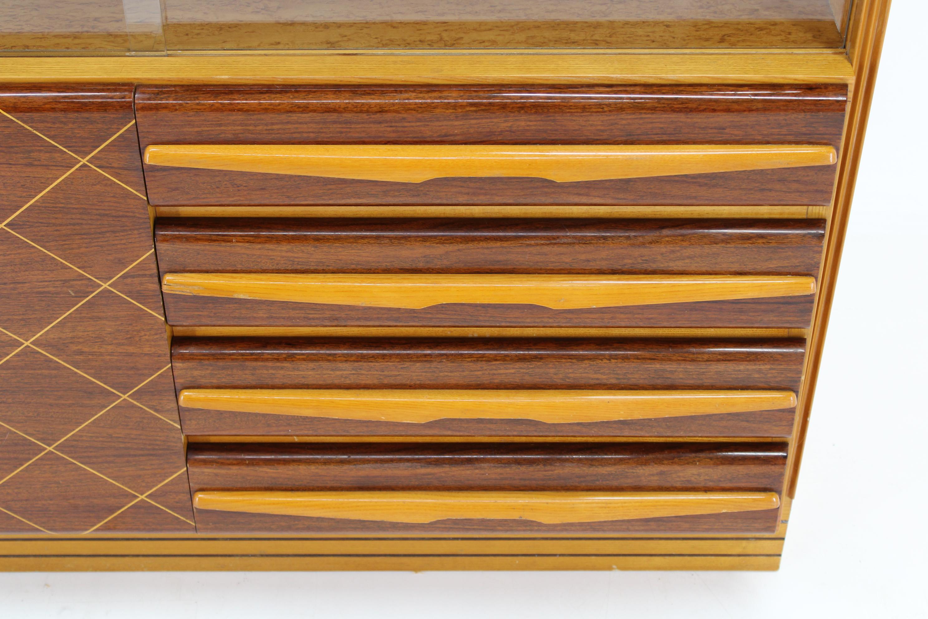 Armadio/cassettiera in legno degli anni '60, Cecoslovacchia in vendita 1