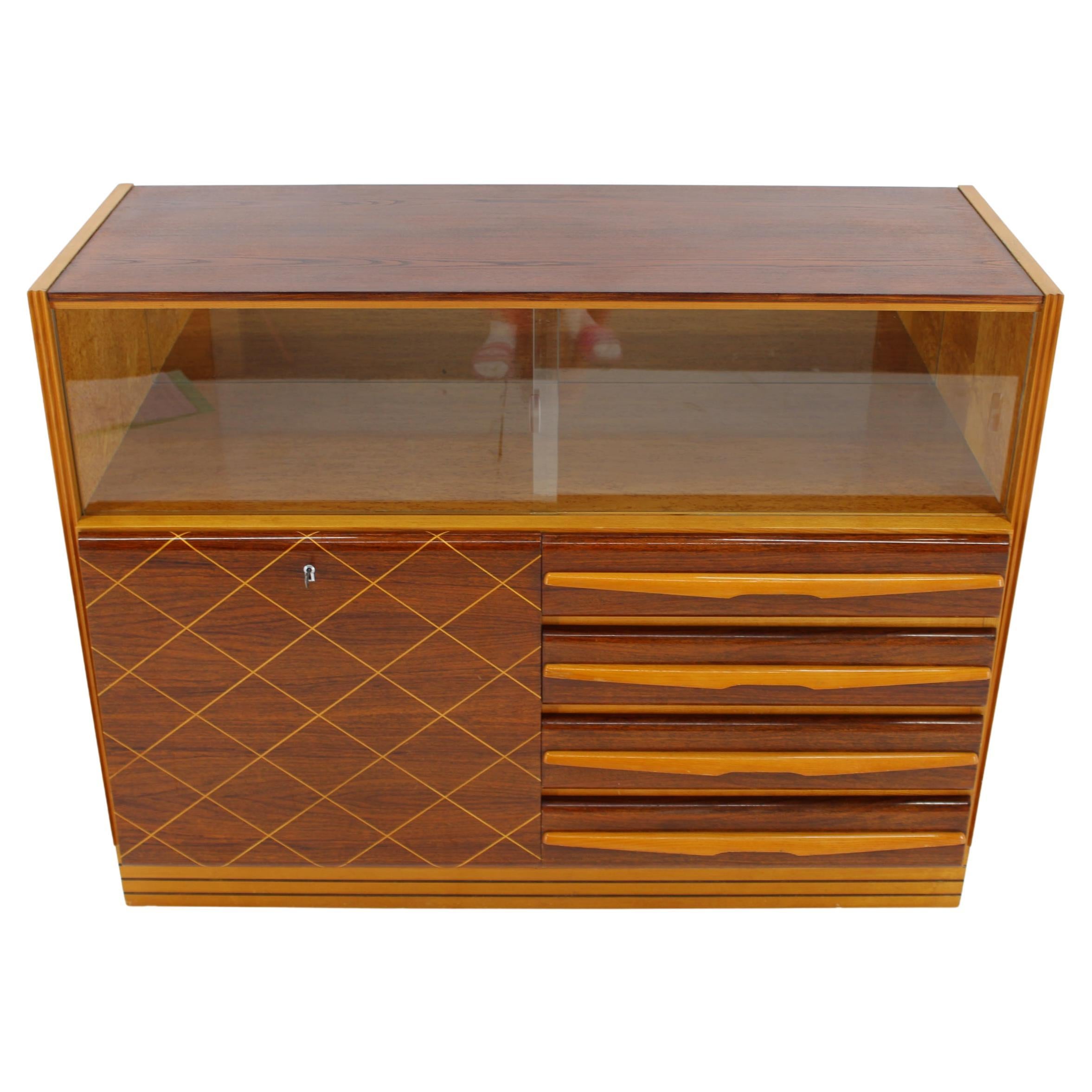 1960er Holzschrank /Kommode, Tschechoslowakei