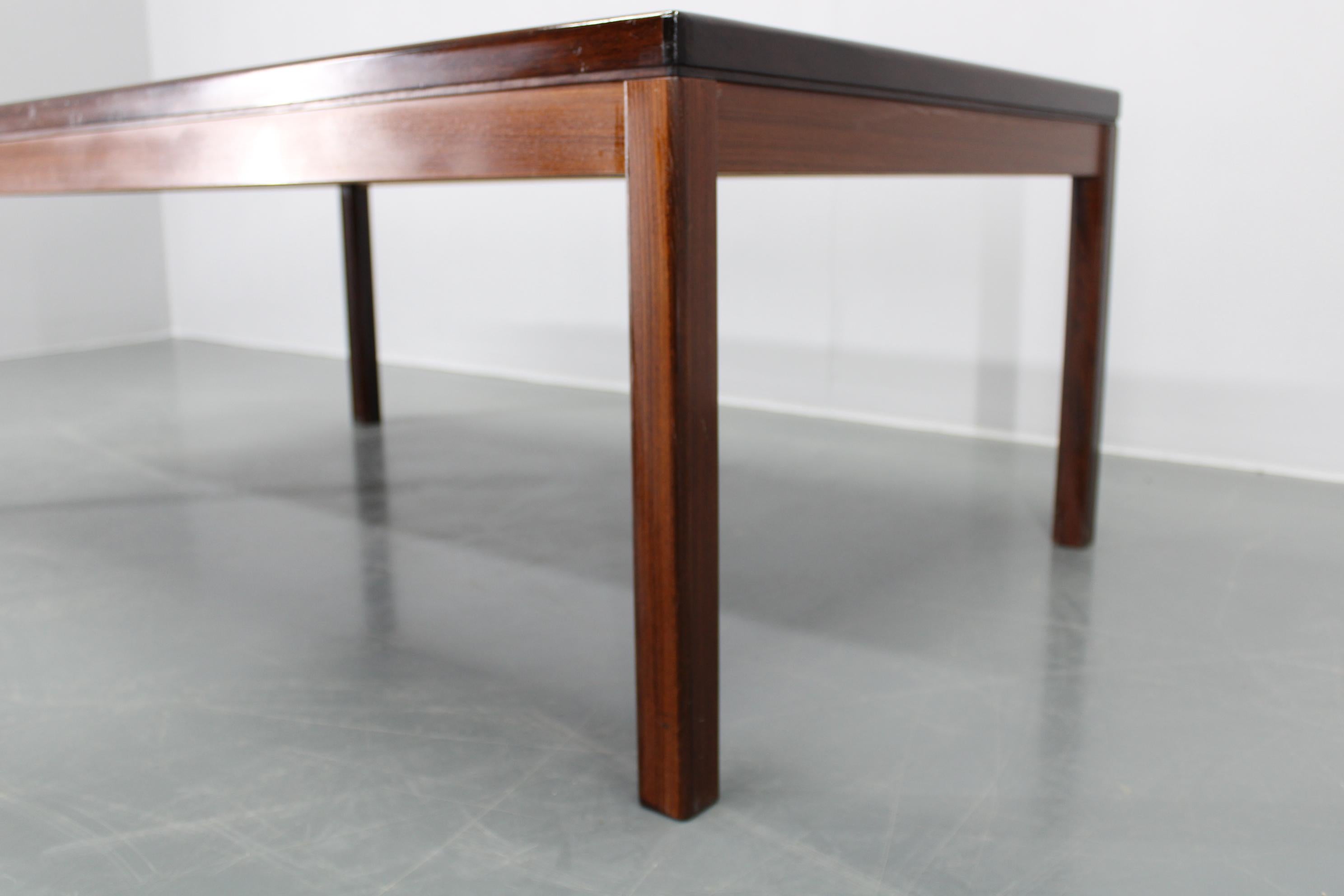 Table basse en bois des années 1960, Danemark Bon état - En vente à Praha, CZ