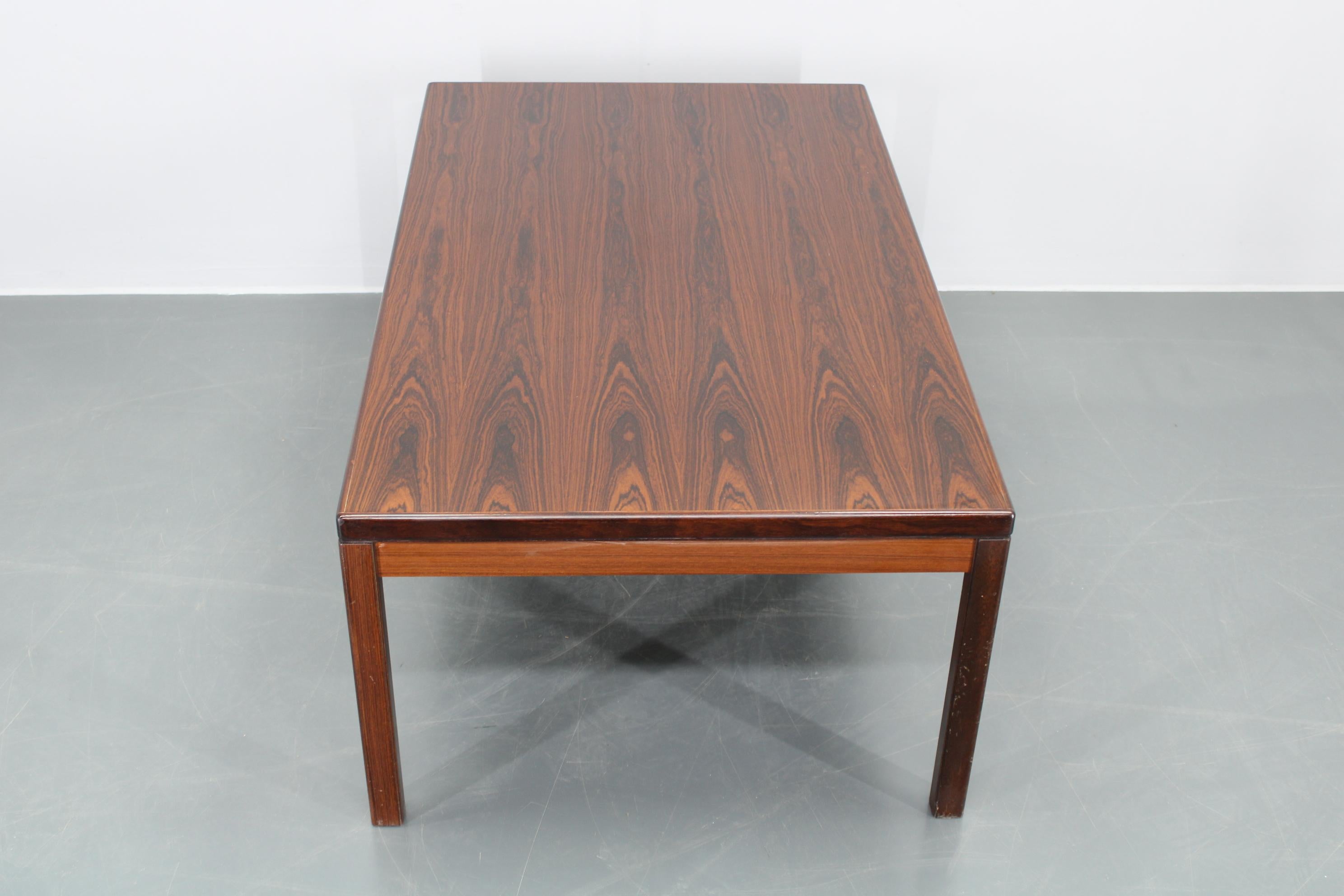 Bois Table basse en bois des années 1960, Danemark en vente