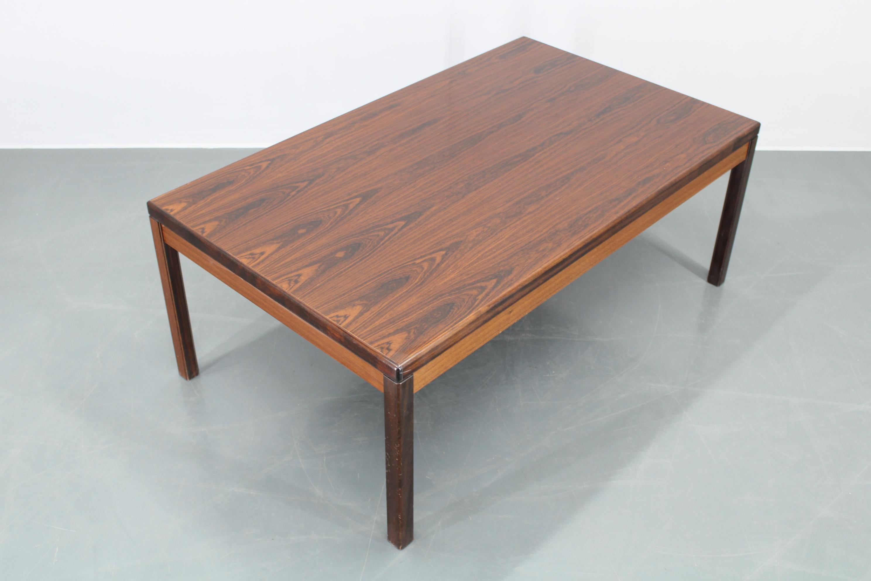 Table basse en bois des années 1960, Danemark en vente 1