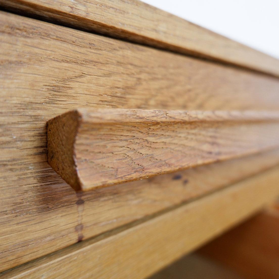 Armadio da cucito in legno degli anni '60 con diversi cassetti in vendita 6