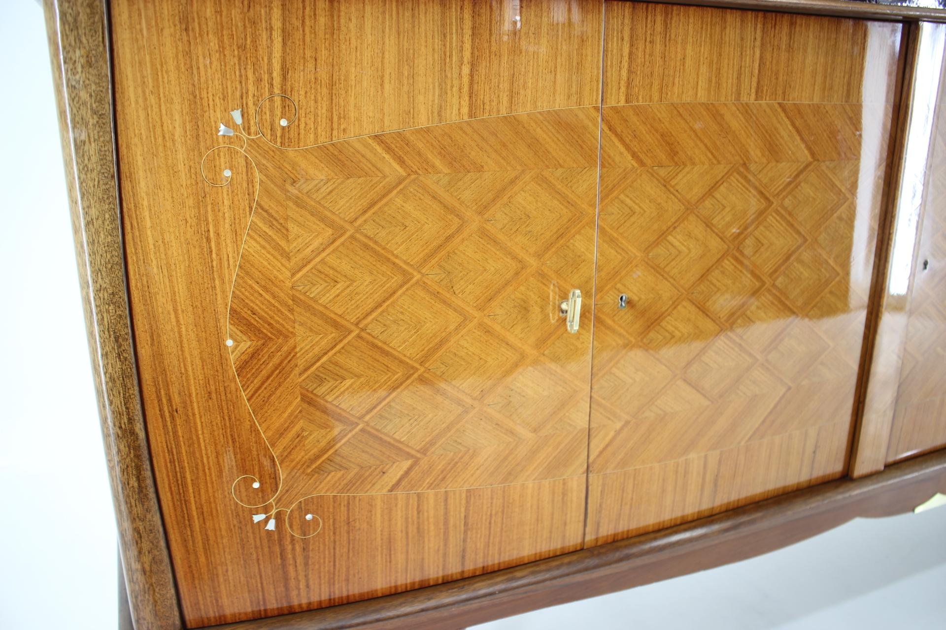 1960s Wooden Sideboard in High Gloss Finish, Italy  For Sale 1