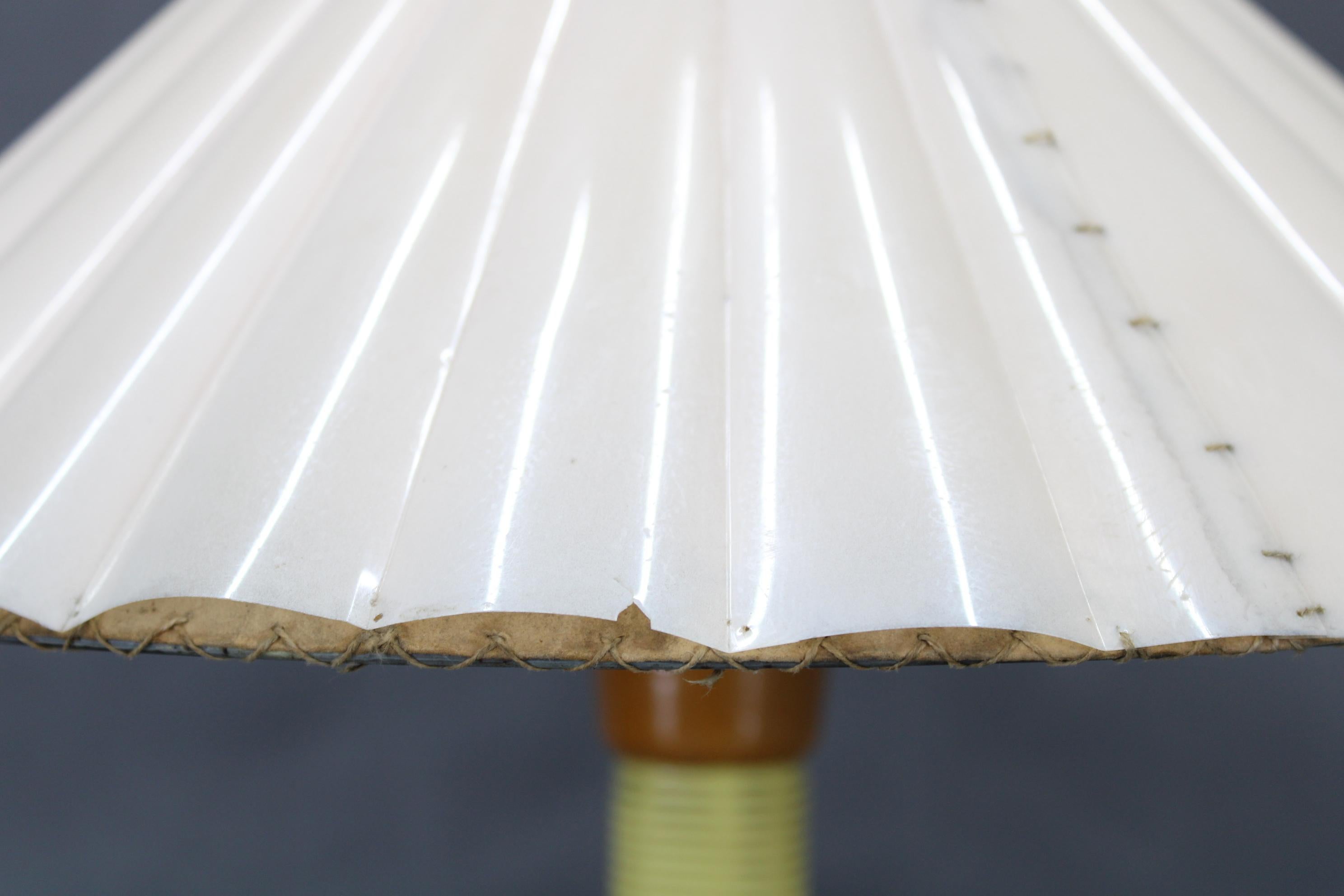 1960s Wooden Table Lamp, Czechoslovakia in vendita 6