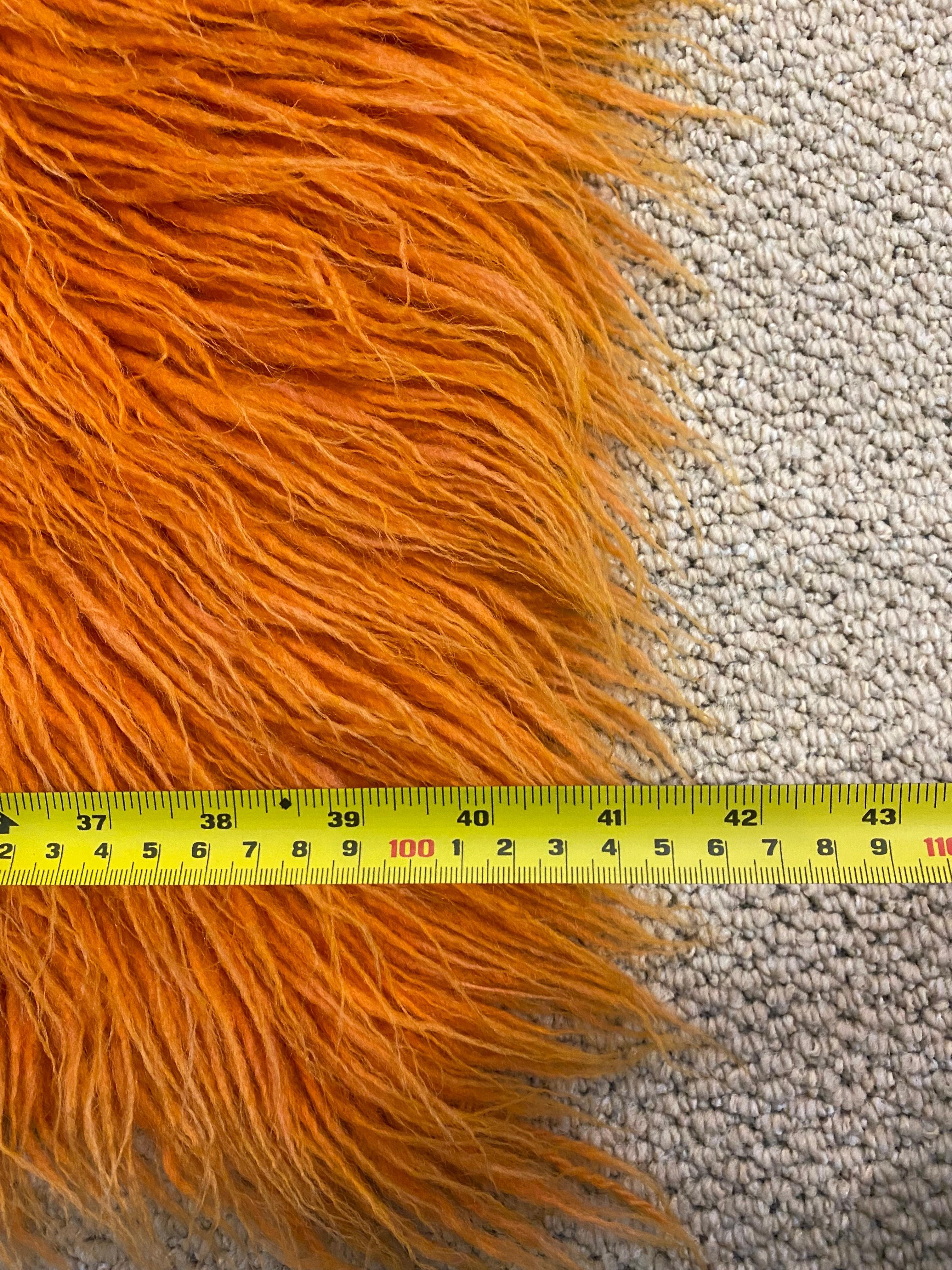 1960s Lana Tejida a Mano Alfombra Naranja Vintage Retro Arte Popular Alfombra Arrojar 1950s niños en venta 1