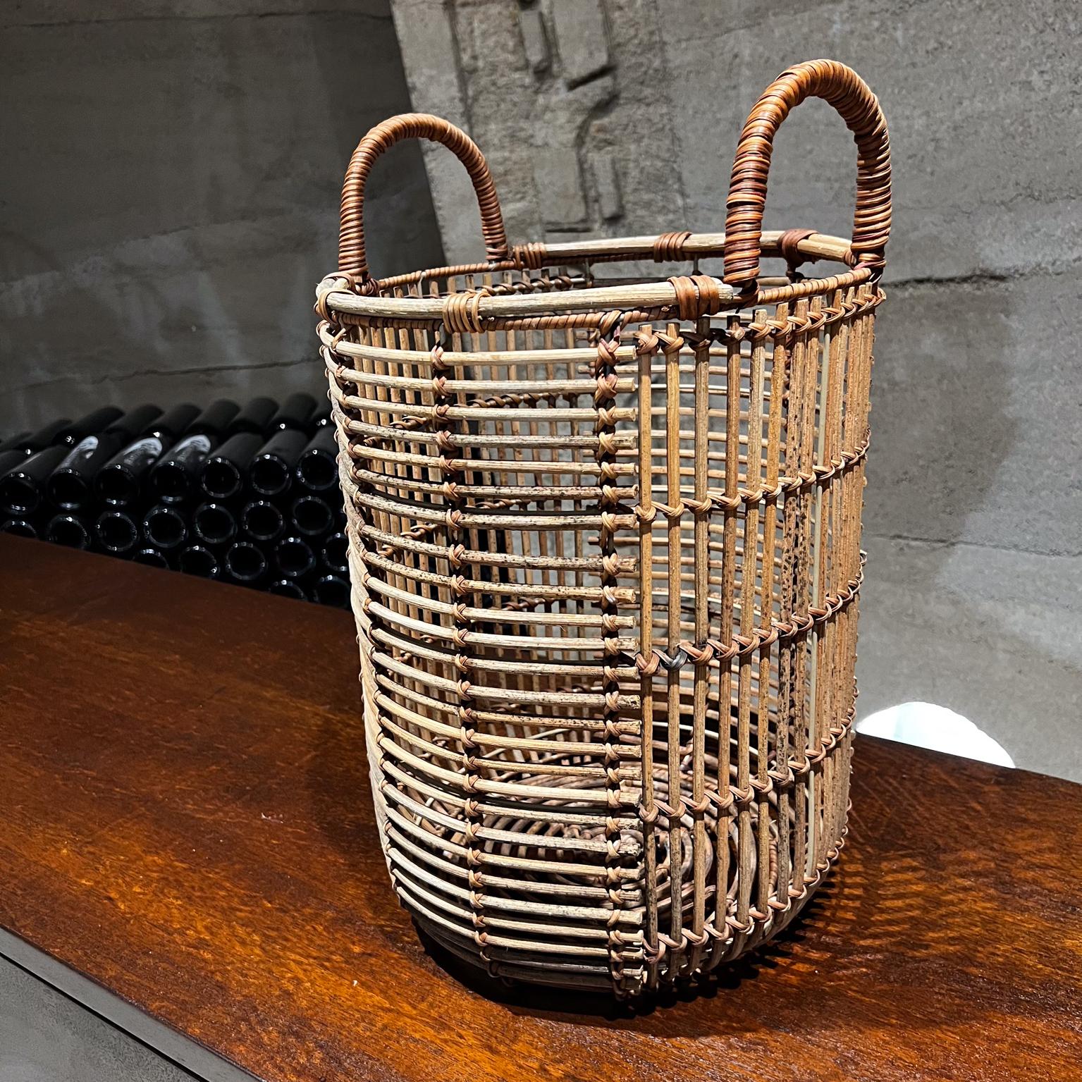 woven carry basket