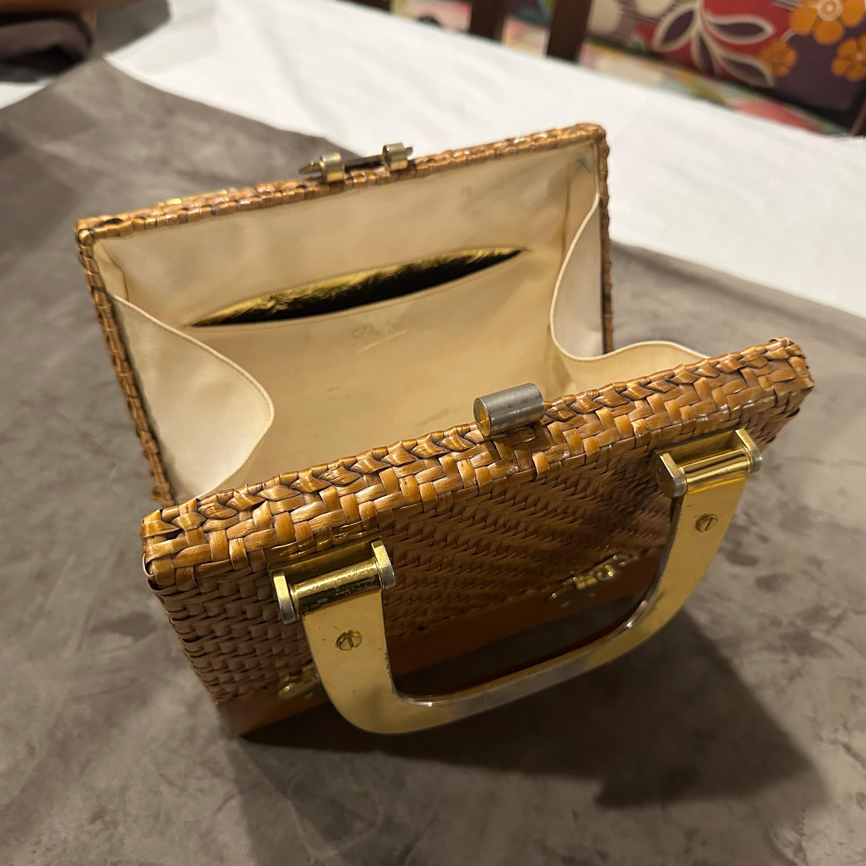 1960er Jahre Tasche mit geflochtenem Weidenleder und Messinggriff von Rodo im Angebot 5