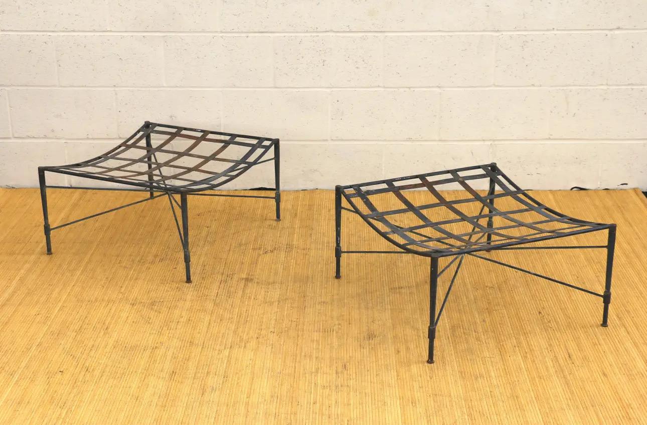 Mid-Century Modern Pouf de patio en fer forgé des années 1960 par Mario Papperzini en vente
