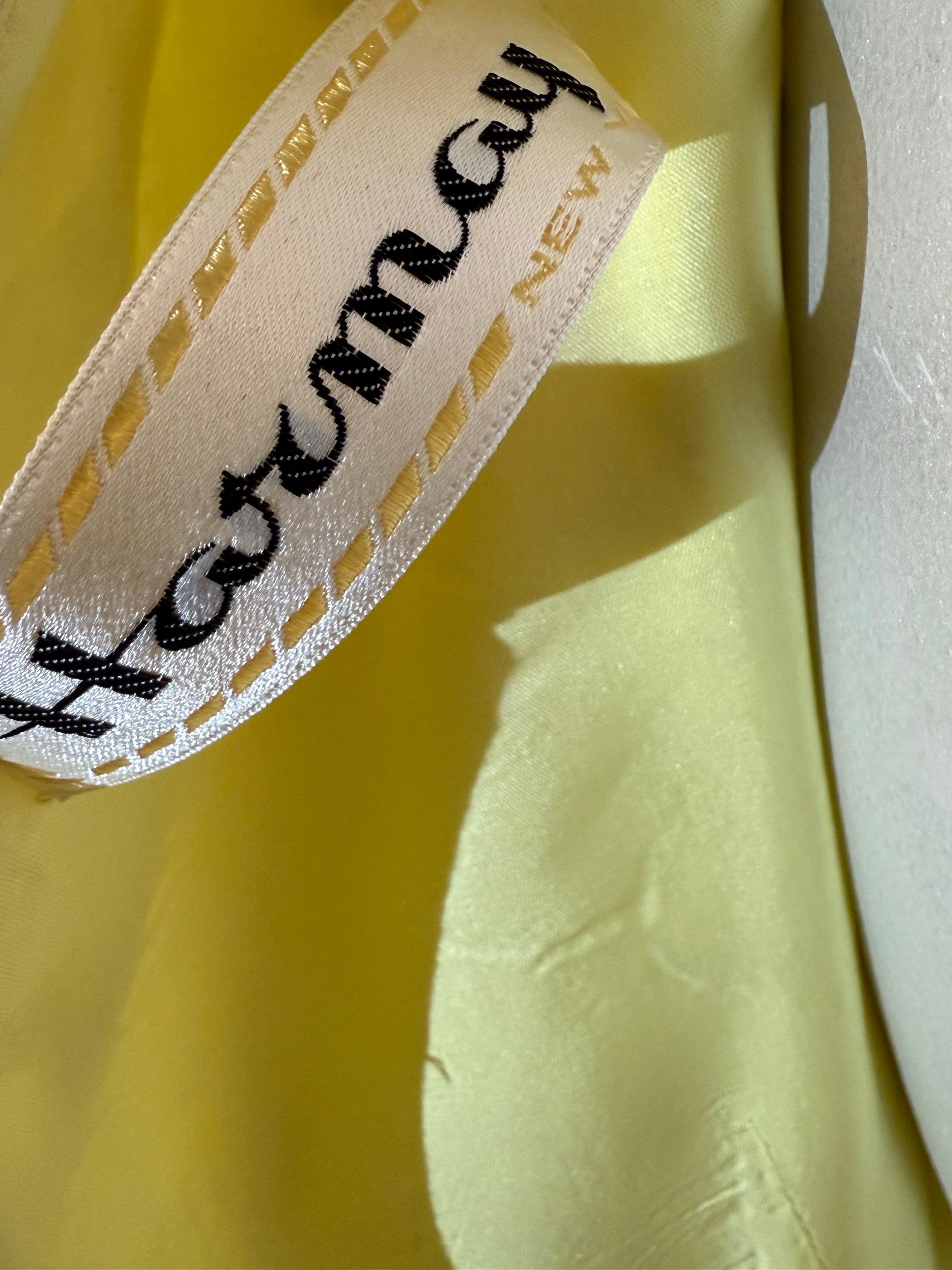 1960s Yellow Chiffon Maxi Dress w White Floral Patterned Bodice in Matelessé en vente 7