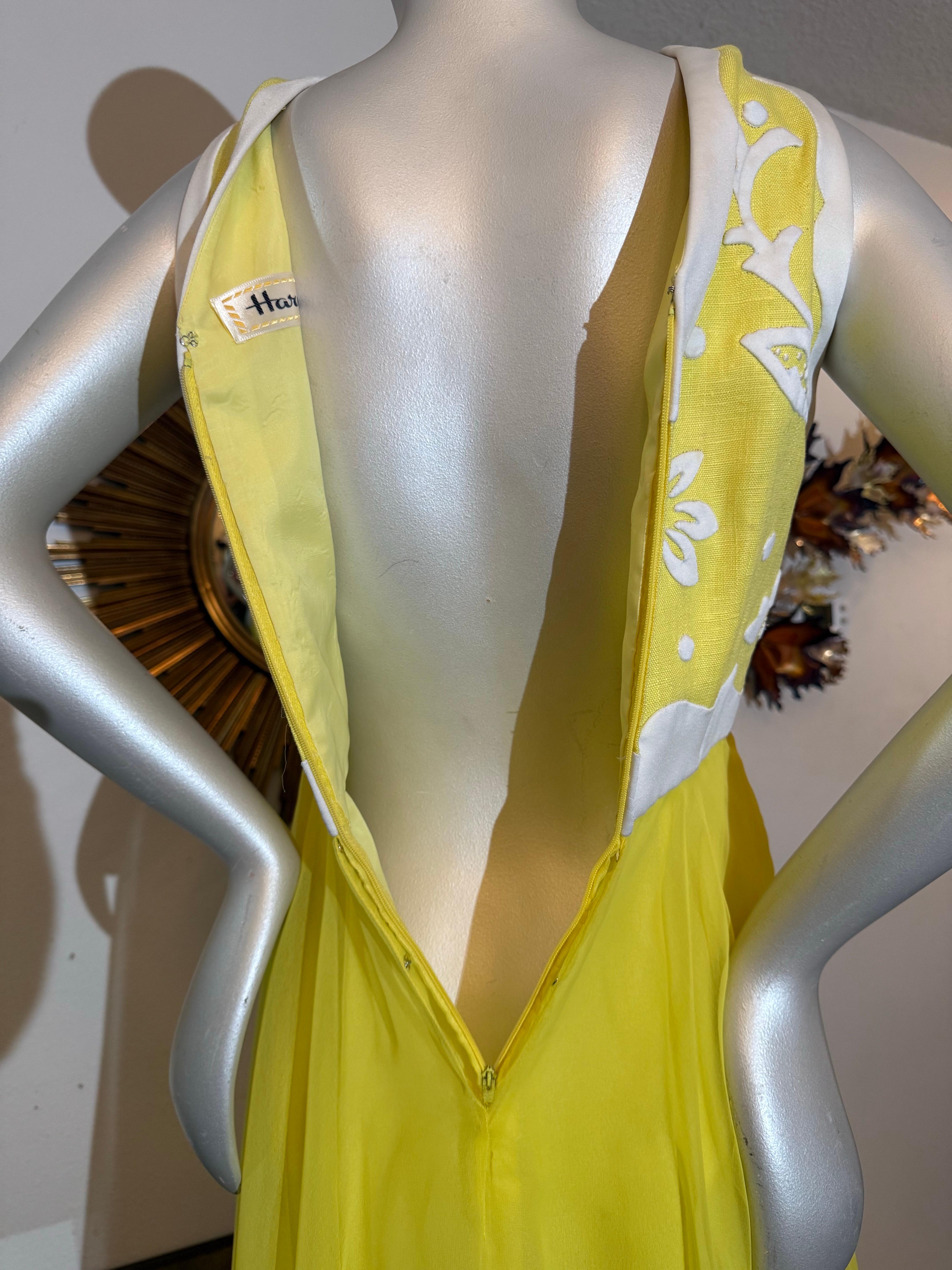 1960s Yellow Chiffon Maxi Dress w White Floral Patterned Bodice in Matelessé en vente 9