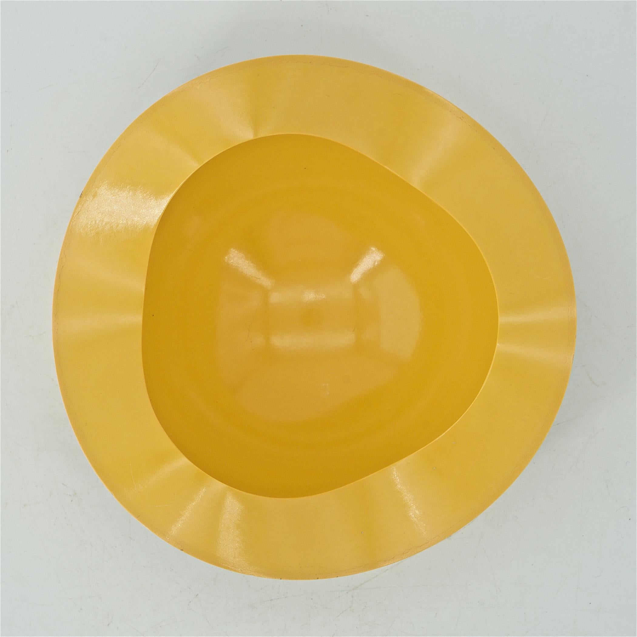 Mid-20th Century 1960s Yellow German Pop Art Undulating Tripod Key Candy Dish Table Sculpture