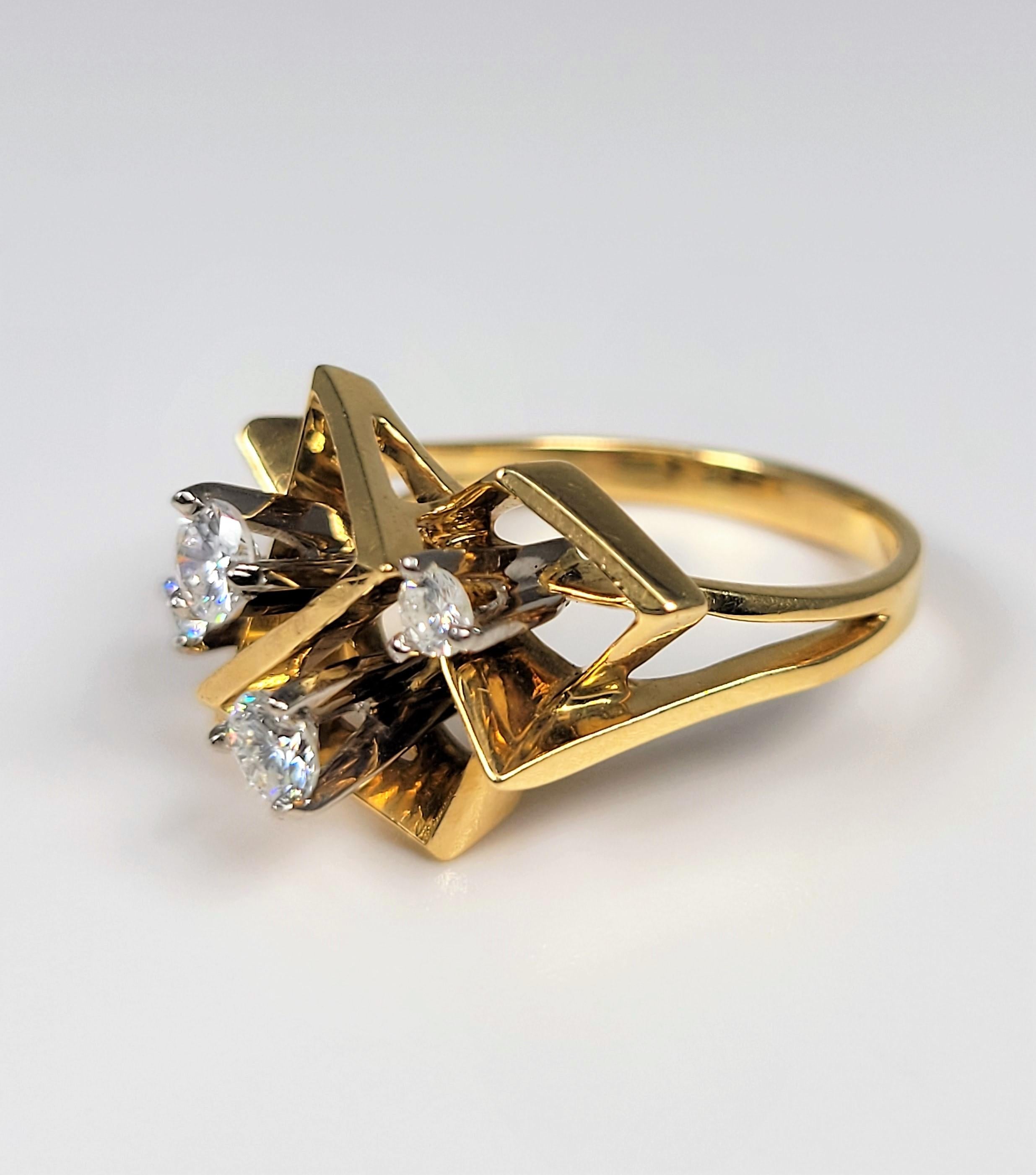 1960's Yellow Gold Diamond Ring In Good Condition For Sale In Dallas, TX