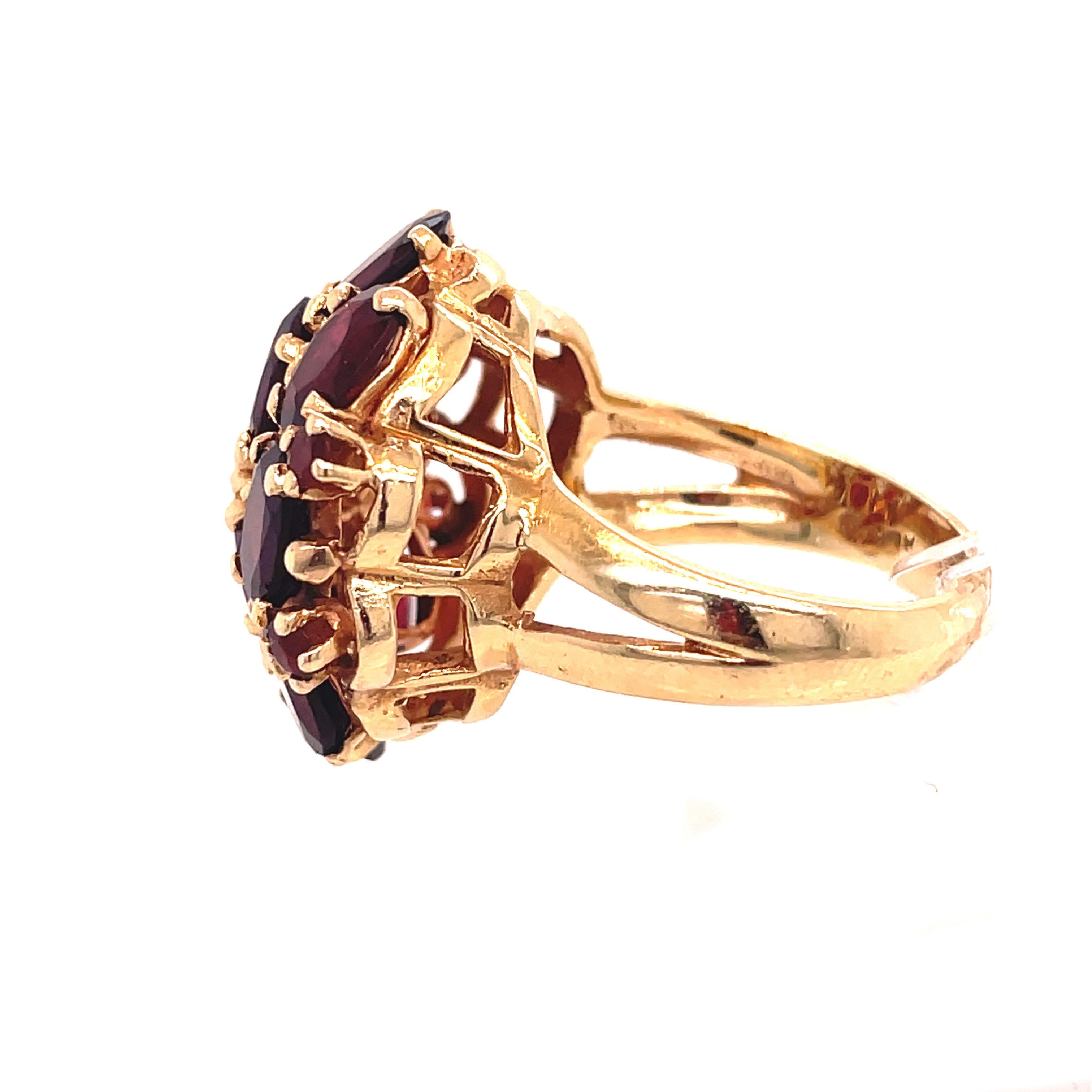 1960s Yellow Gold Garnet Cluster Ring For Sale 4