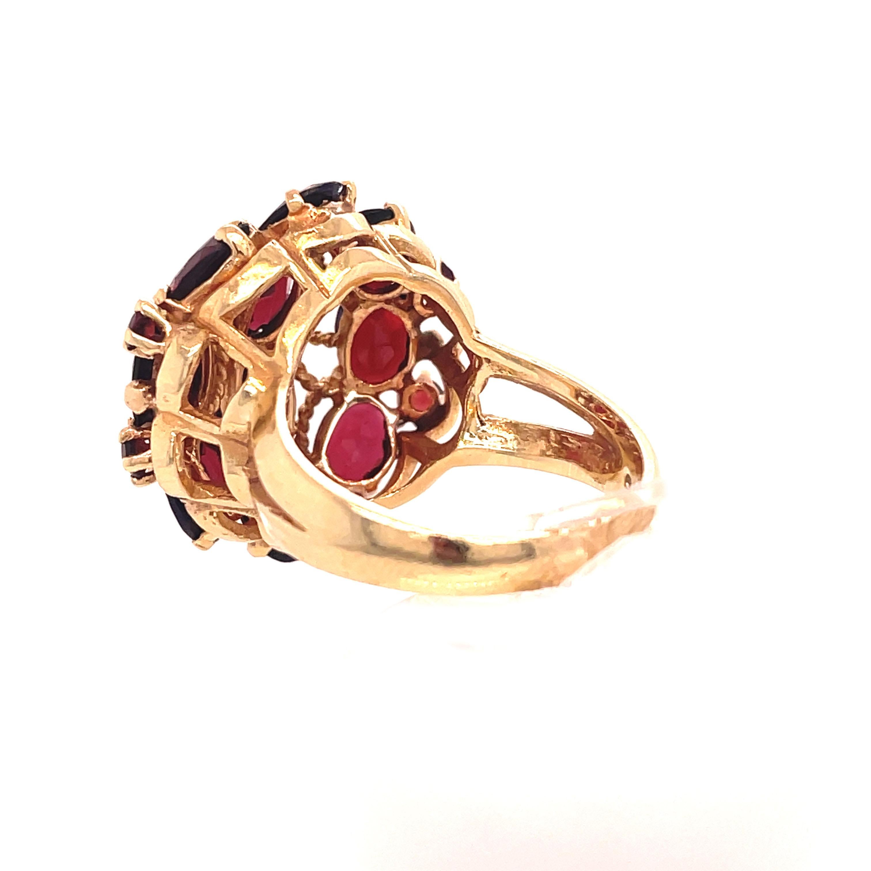 1960s Yellow Gold Garnet Cluster Ring For Sale 3