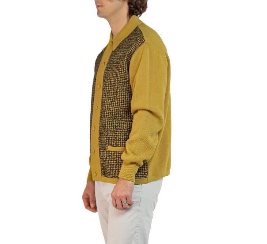 1960S Yellow Ochre Wool Knit Men's Cardigan XL In Excellent Condition For Sale In New York, NY