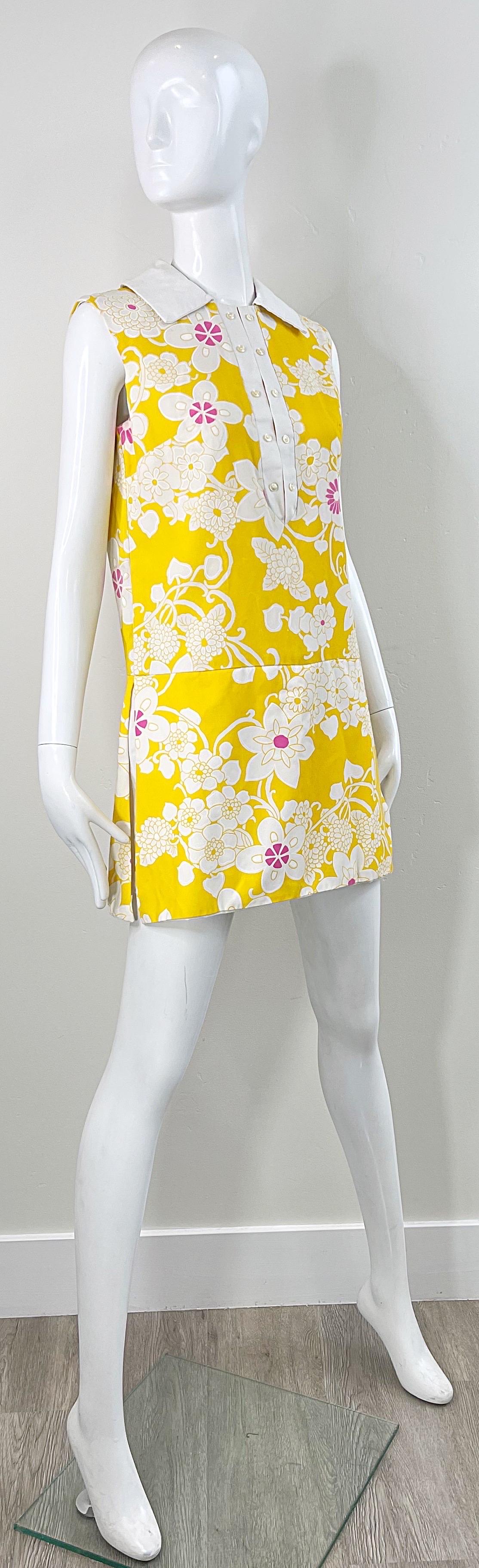 1960s Yellow + Pink Romper Skort Mod Cotton Flower Print Vintage 60s Jumpsuit en vente 8