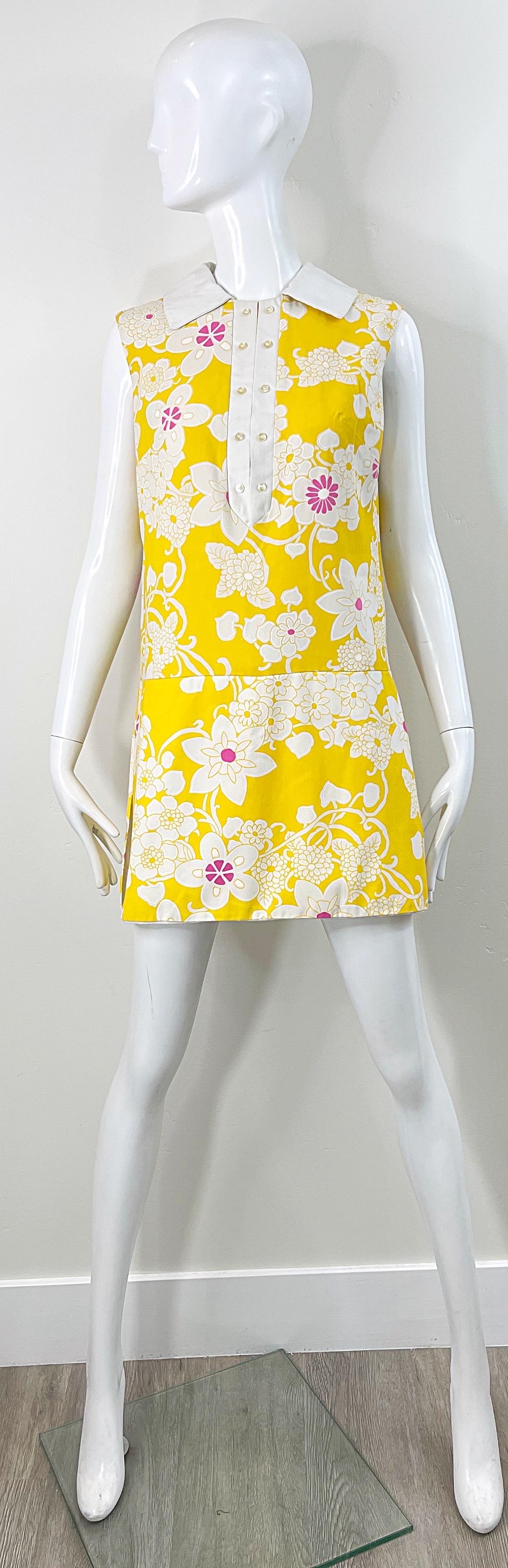 1960s Yellow + Pink Romper Skort Mod Cotton Flower Print Vintage 60s Jumpsuit For Sale 10