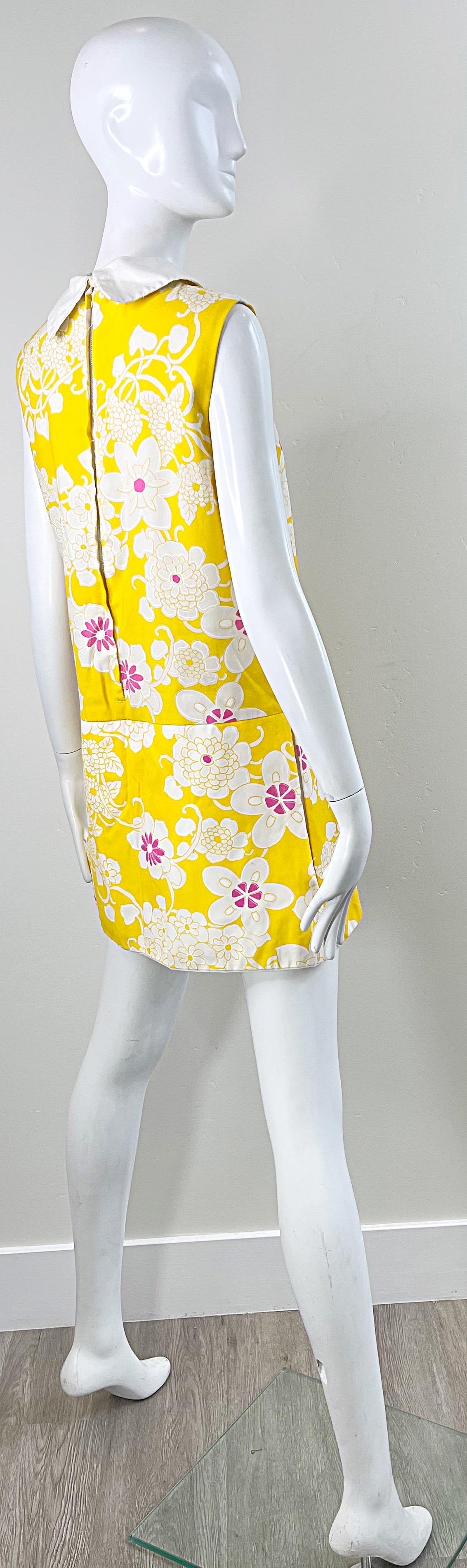 1960s Yellow + Pink Romper Skort Mod Cotton Flower Print Vintage 60s Jumpsuit en vente 1