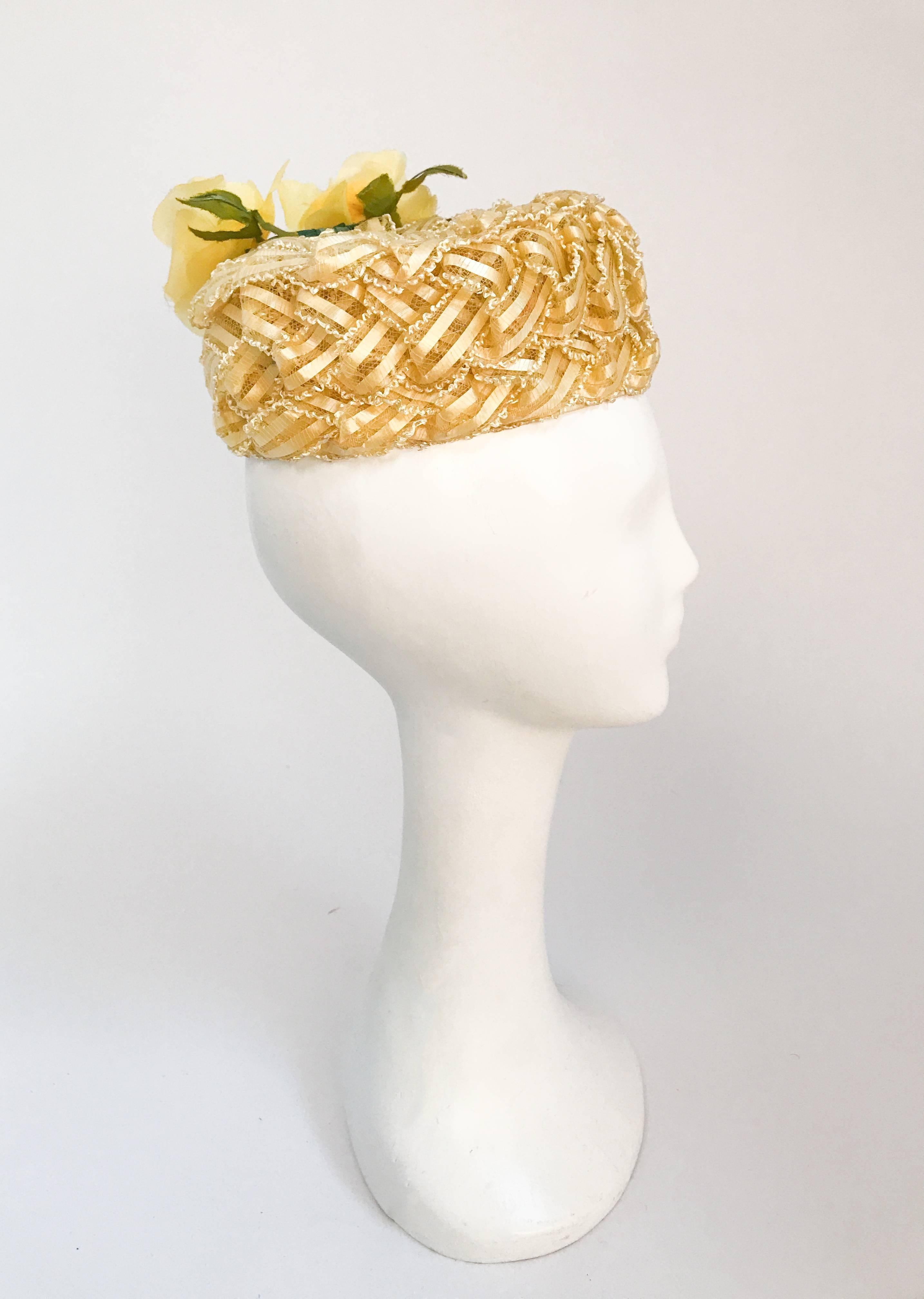 White Yellow Raffia and Straw Ribbon Pillbox hat with Silk Flowers, 1960s 