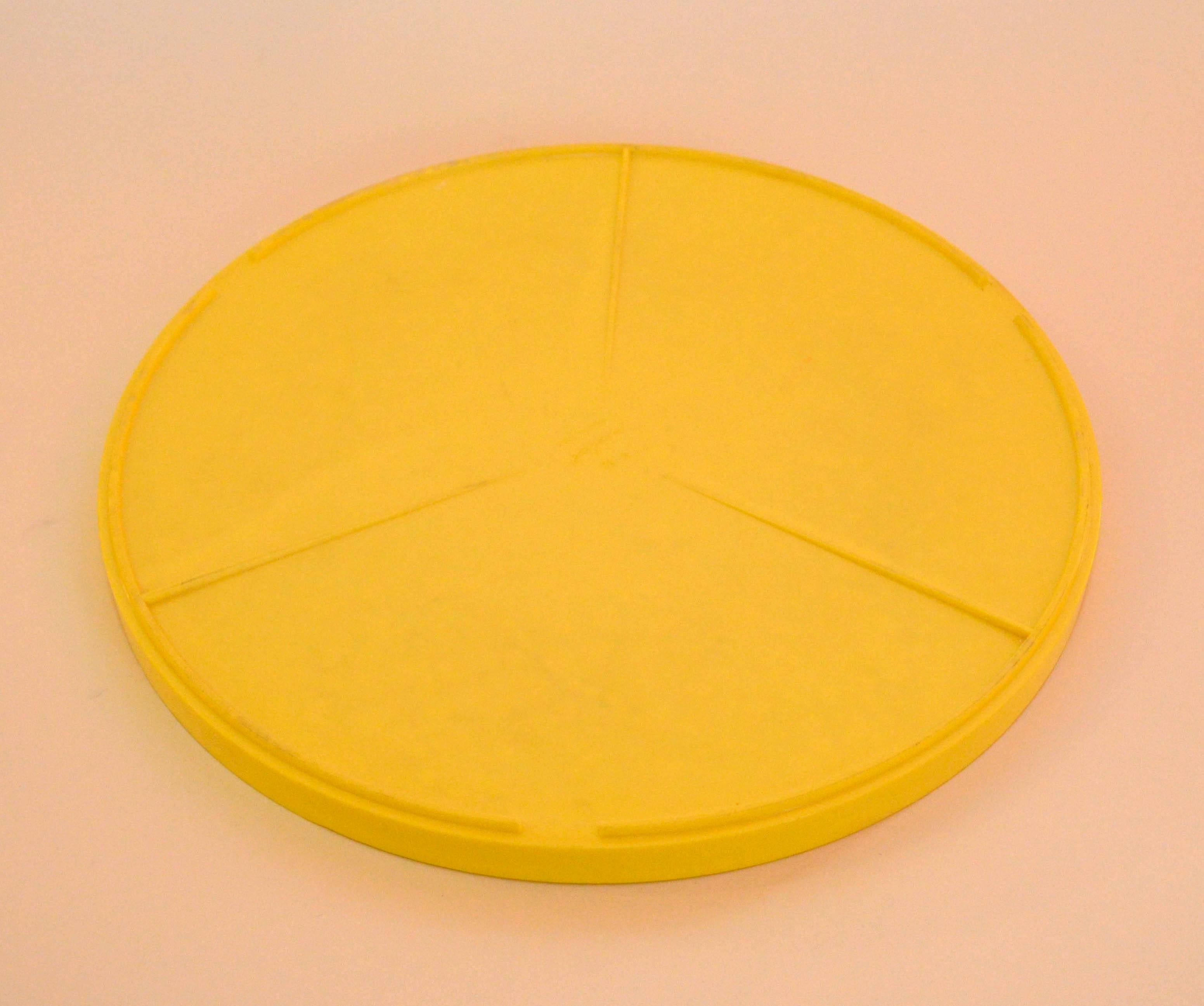 Italian 1960s Yellow Round Plastic Tray Milan Soda Analcolico Made in Italy For Sale