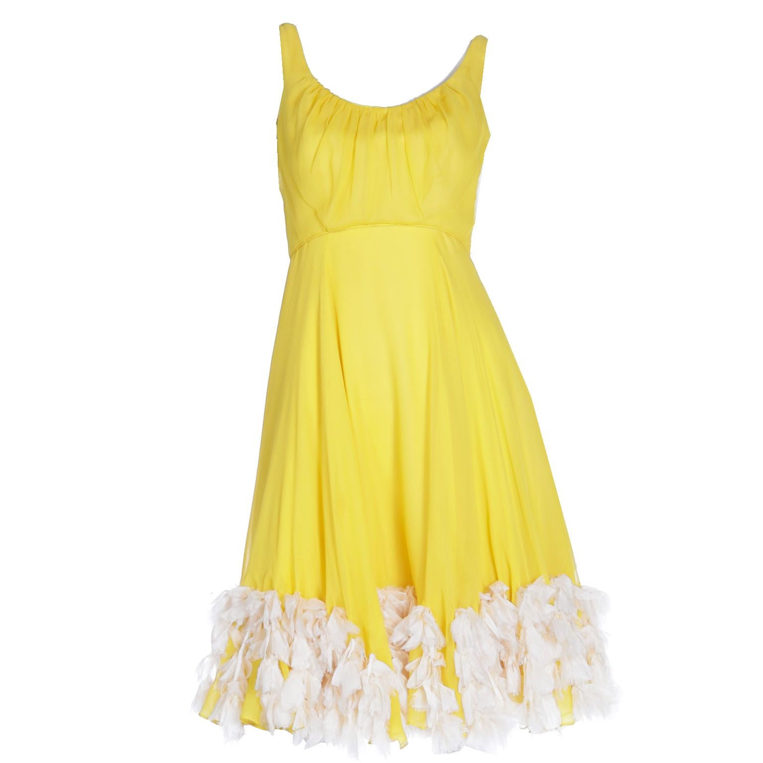 1960s Yellow Silk Chiffon Summer Vintage Dress With Silk Faux Feathers For Sale 4