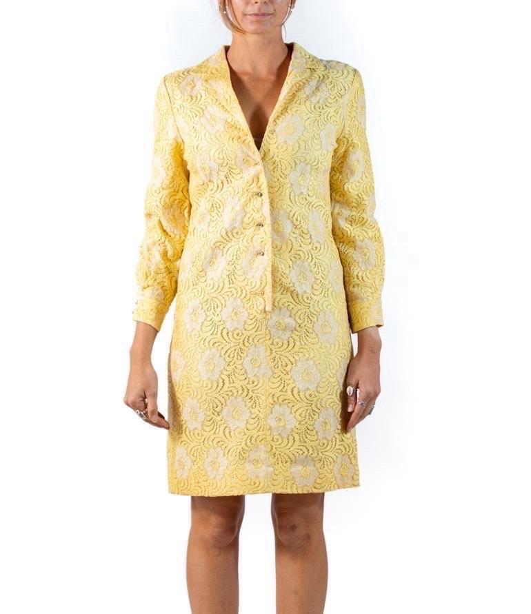 Beige 1960S Yellow & White Cotton Lace Shirt Dress For Sale