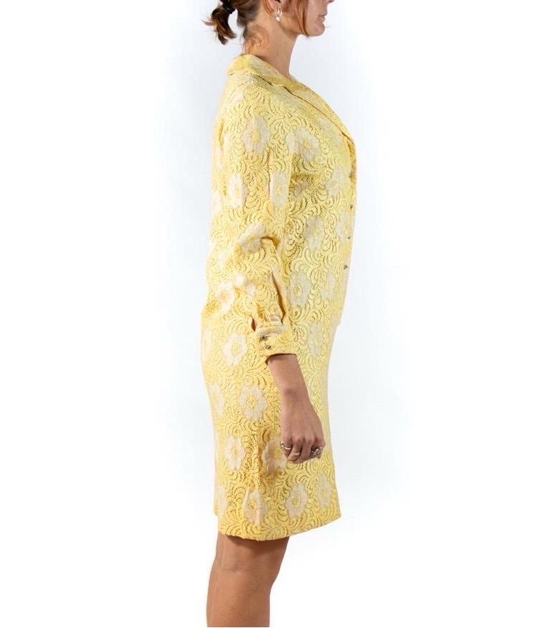 1960S Yellow & White Cotton Lace Shirt Dress For Sale 1