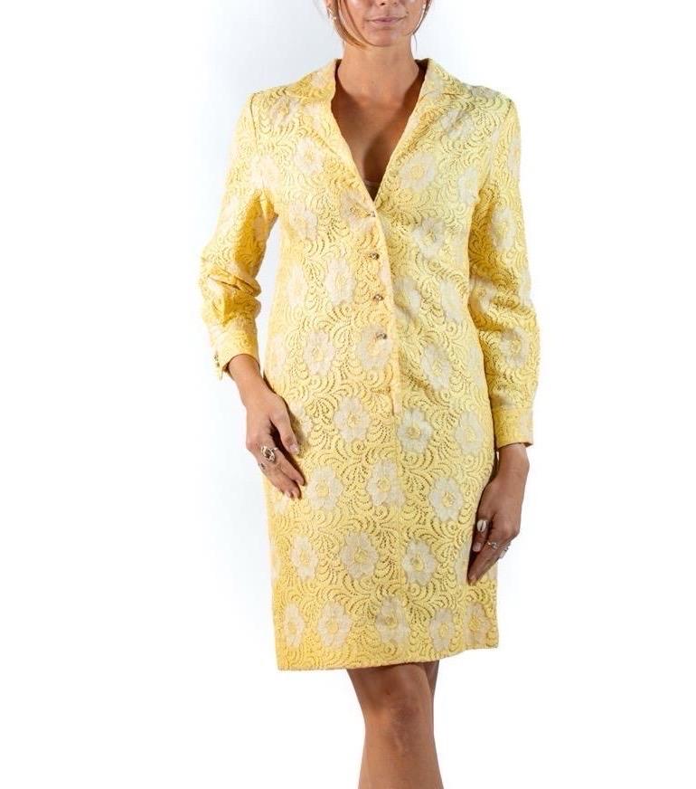 1960S Yellow & White Cotton Lace Shirt Dress For Sale 3