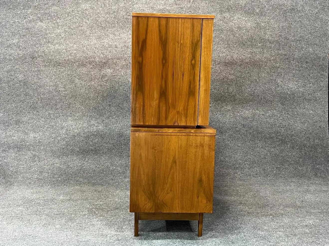 1960s Young Manufacturing Curved Front Walnut Chest of Drawers / Credenza In Good Condition In Belmont, MA