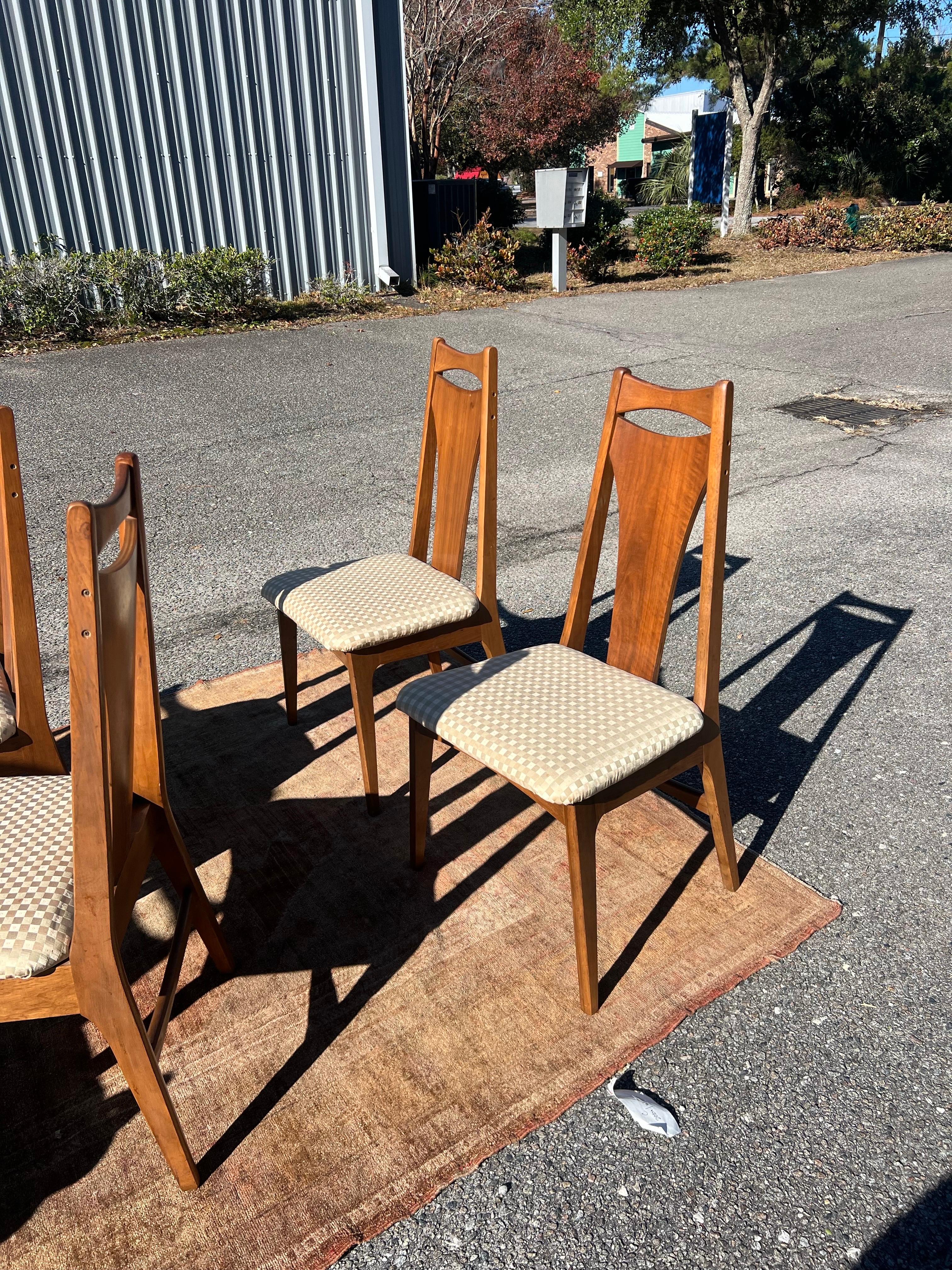 Mid-Century Modern 1960 Young Manufacturing Mid Century Walnut Dining Chairs - Set of 6 en vente