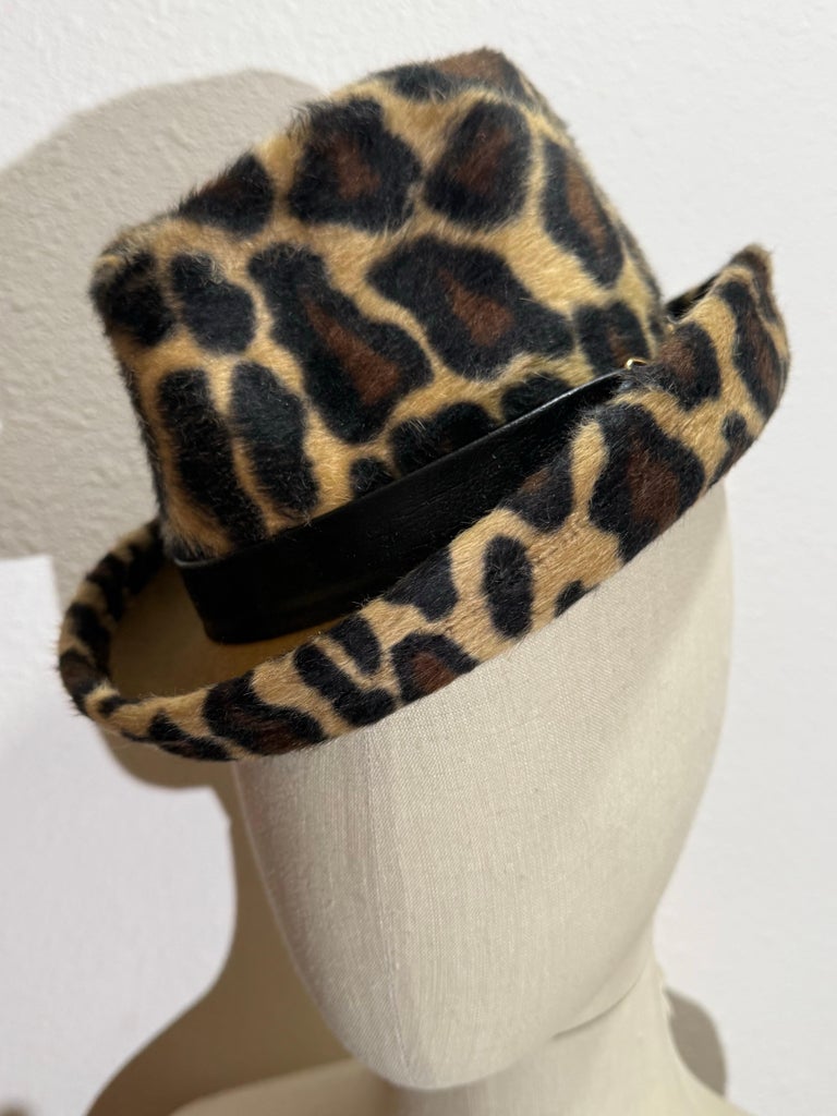 1960s Yves Saint Laurent Leopard Print Felt Stingy-Brim  display picture 2