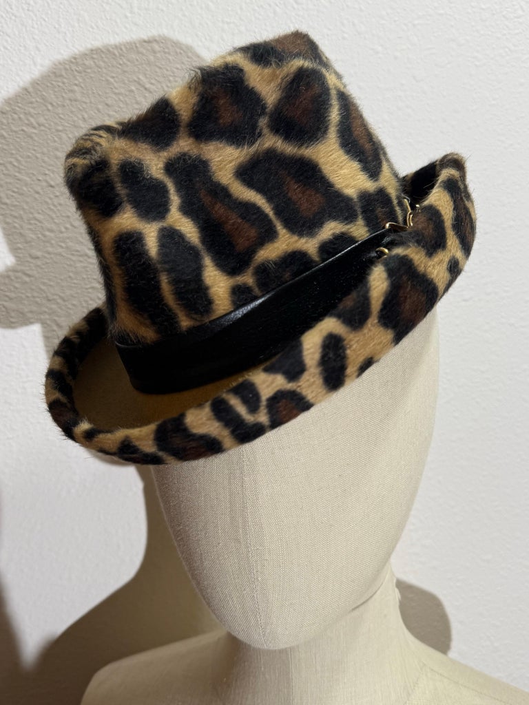 1960s Yves Saint Laurent Leopard Print Felt Stingy-Brim  display picture 2