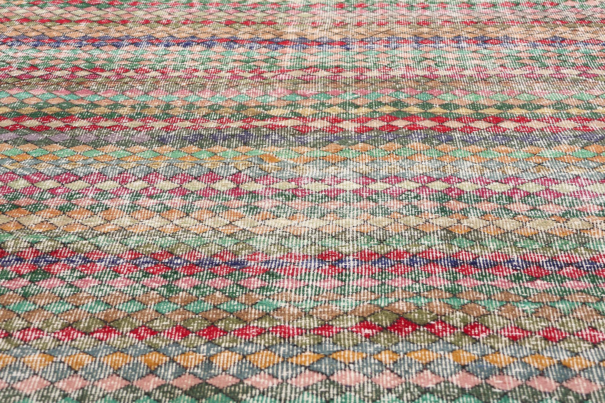 1960's Zeki Muren Turkish Sivas Rug with Modern Style In Distressed Condition For Sale In Dallas, TX