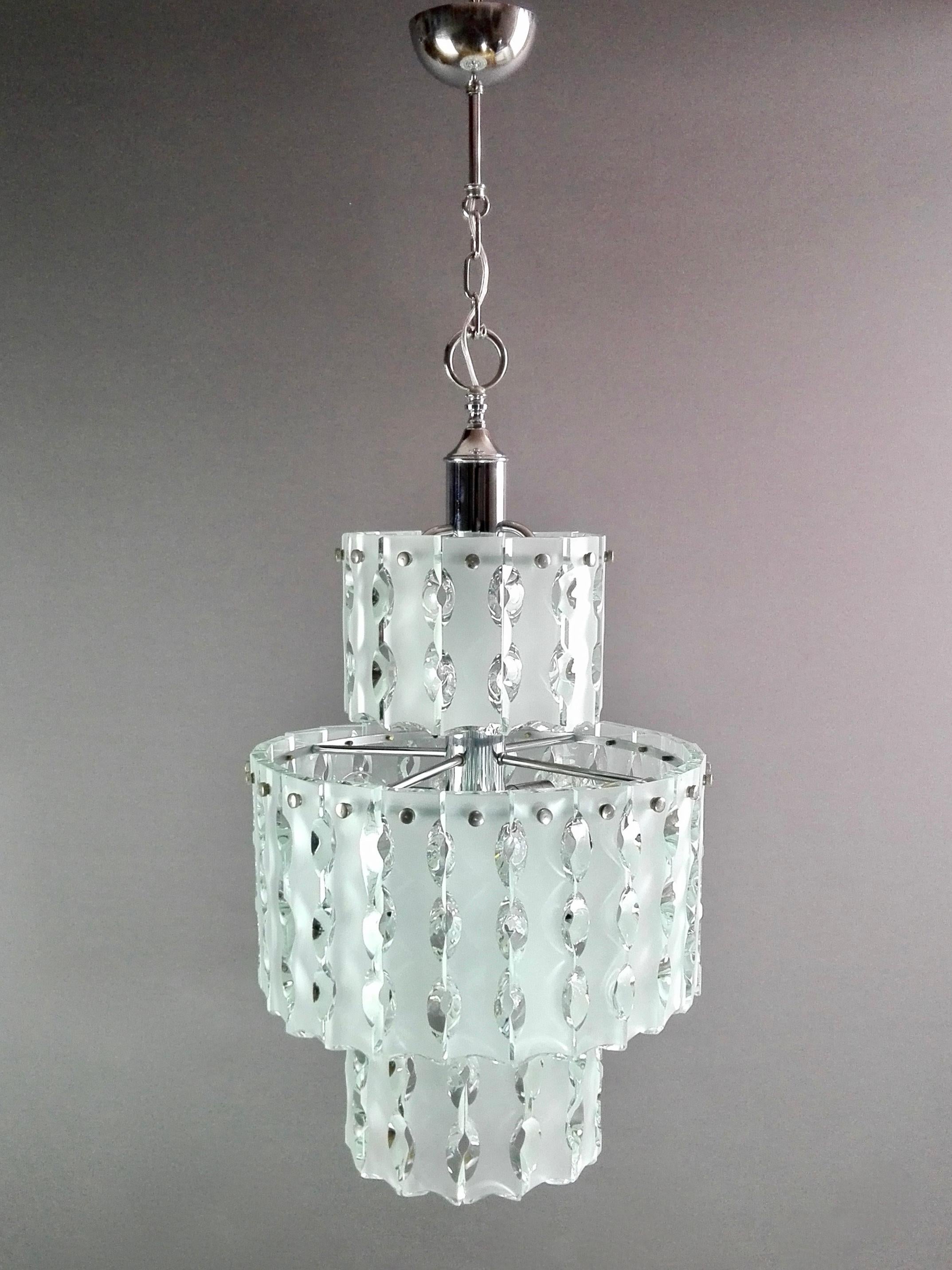Mid-Century Modern 1960s Zero Quattro for Fontana Arte Attributable Chrome and Glass Pendant Lamp For Sale
