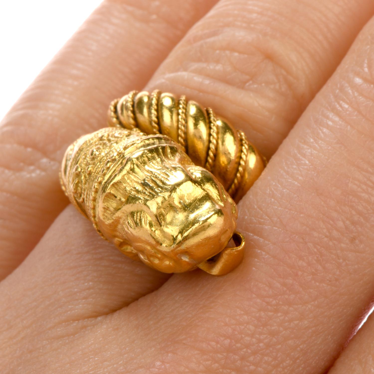1960s Zolotas Greek 22 Karat Lion Head Gold Coktail Ring In Excellent Condition For Sale In Miami, FL