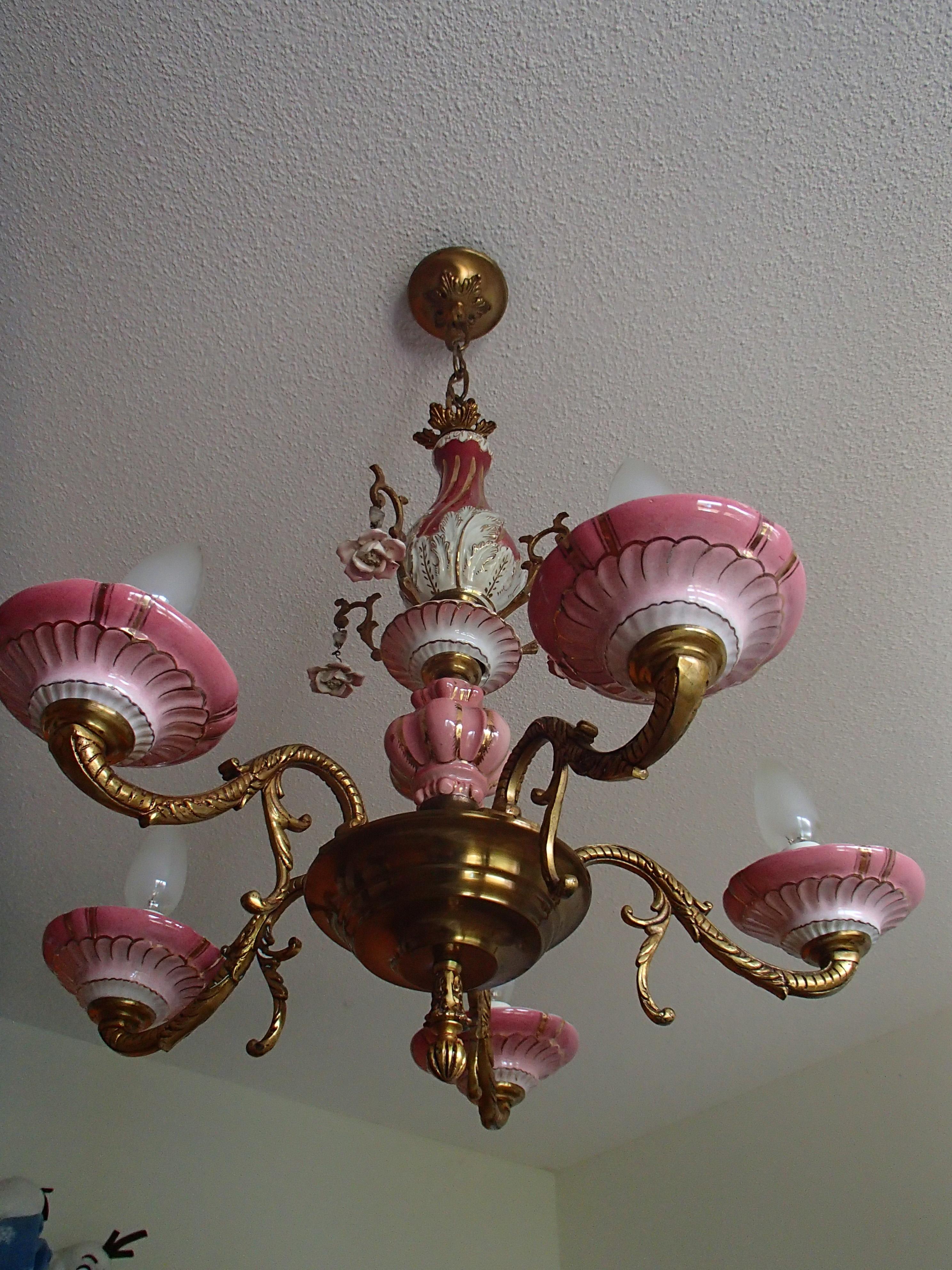 1960th Italian Porcelain Chandelier with Roses For Sale 1