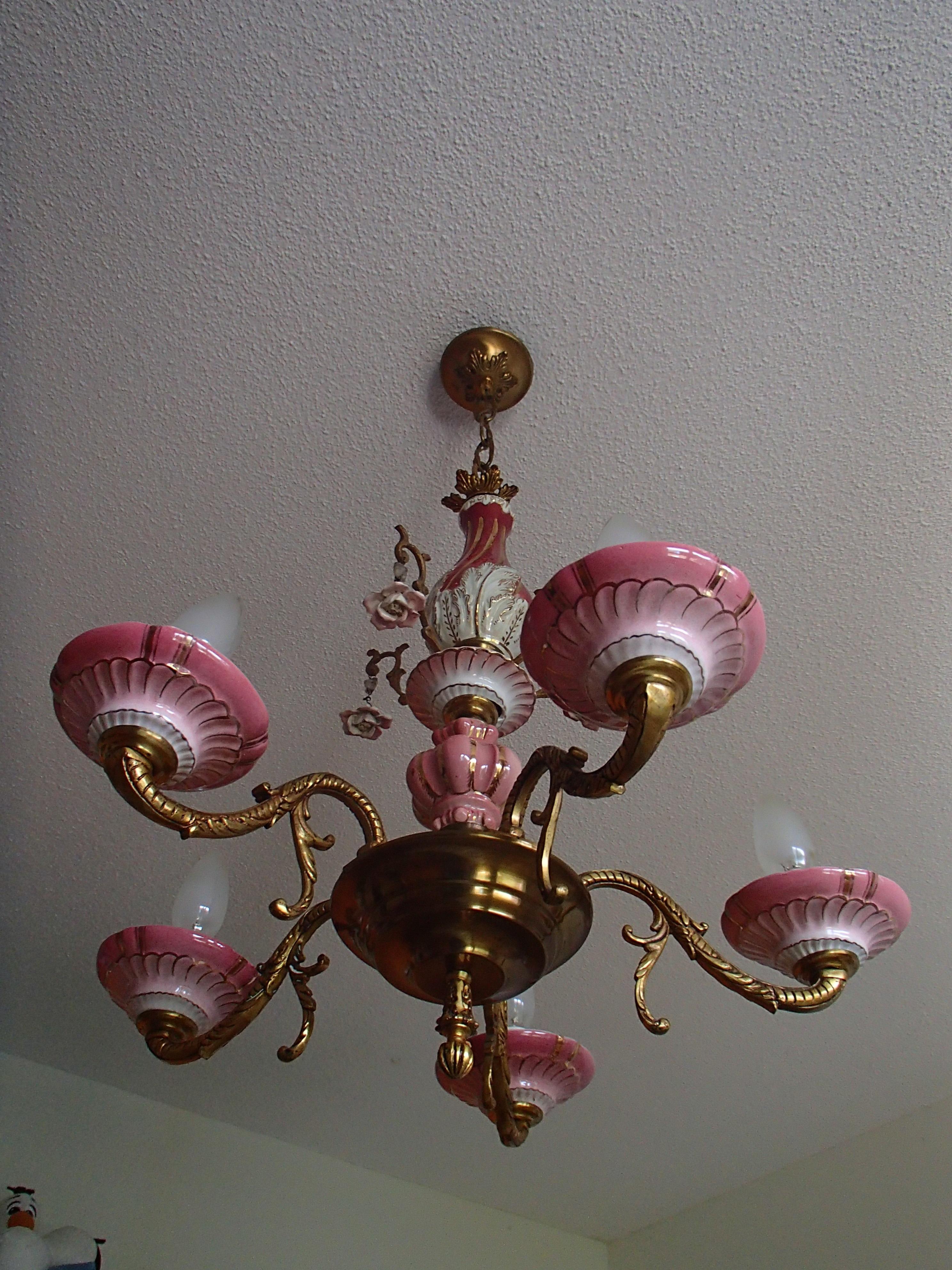 1960th Italian Porcelain Chandelier with Roses For Sale 2