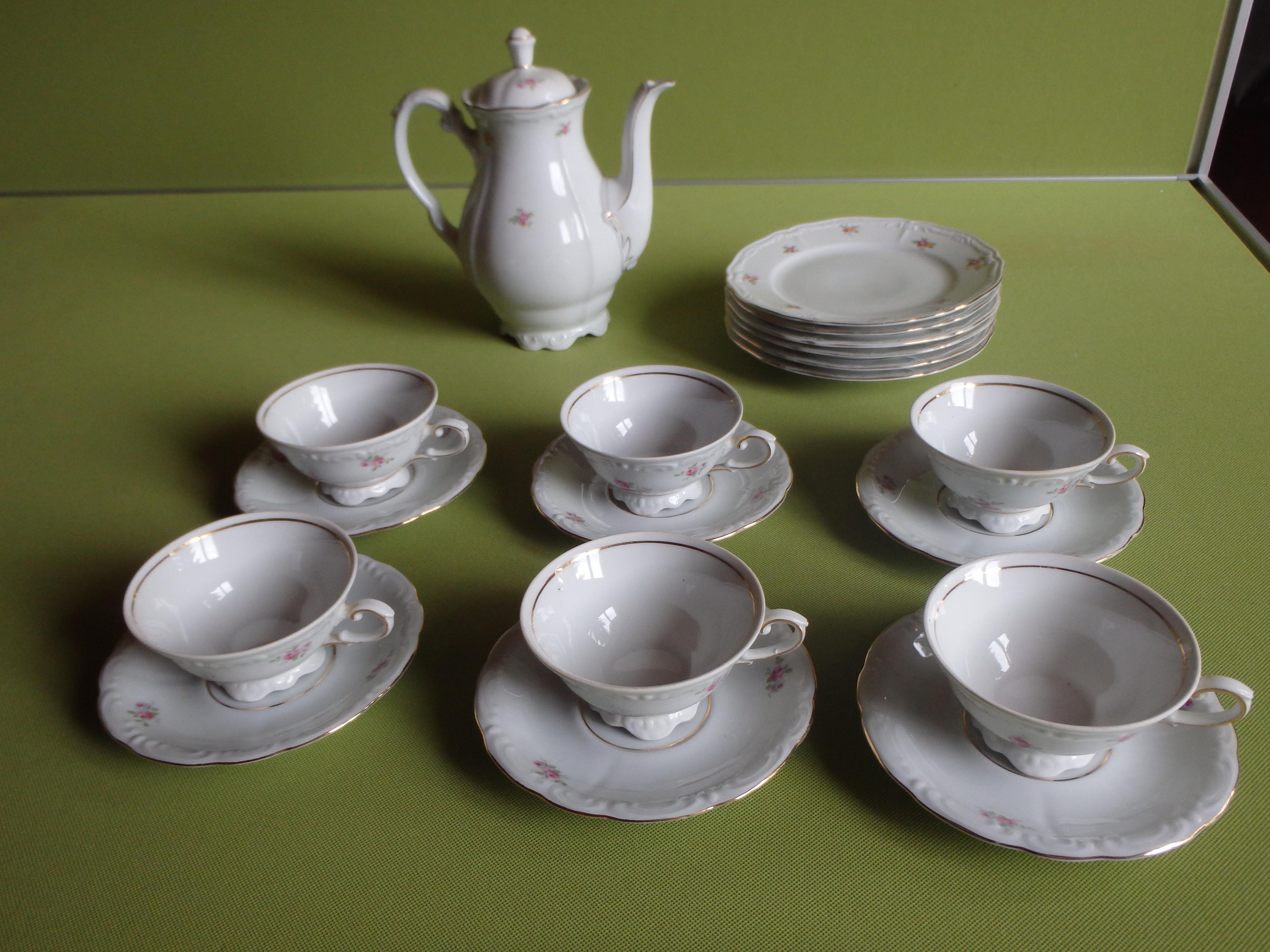 Metà XX secolo Set da tè BAVARIA anni '60 per 6 tazze e piatti e teiera con charme di fiori in vendita
