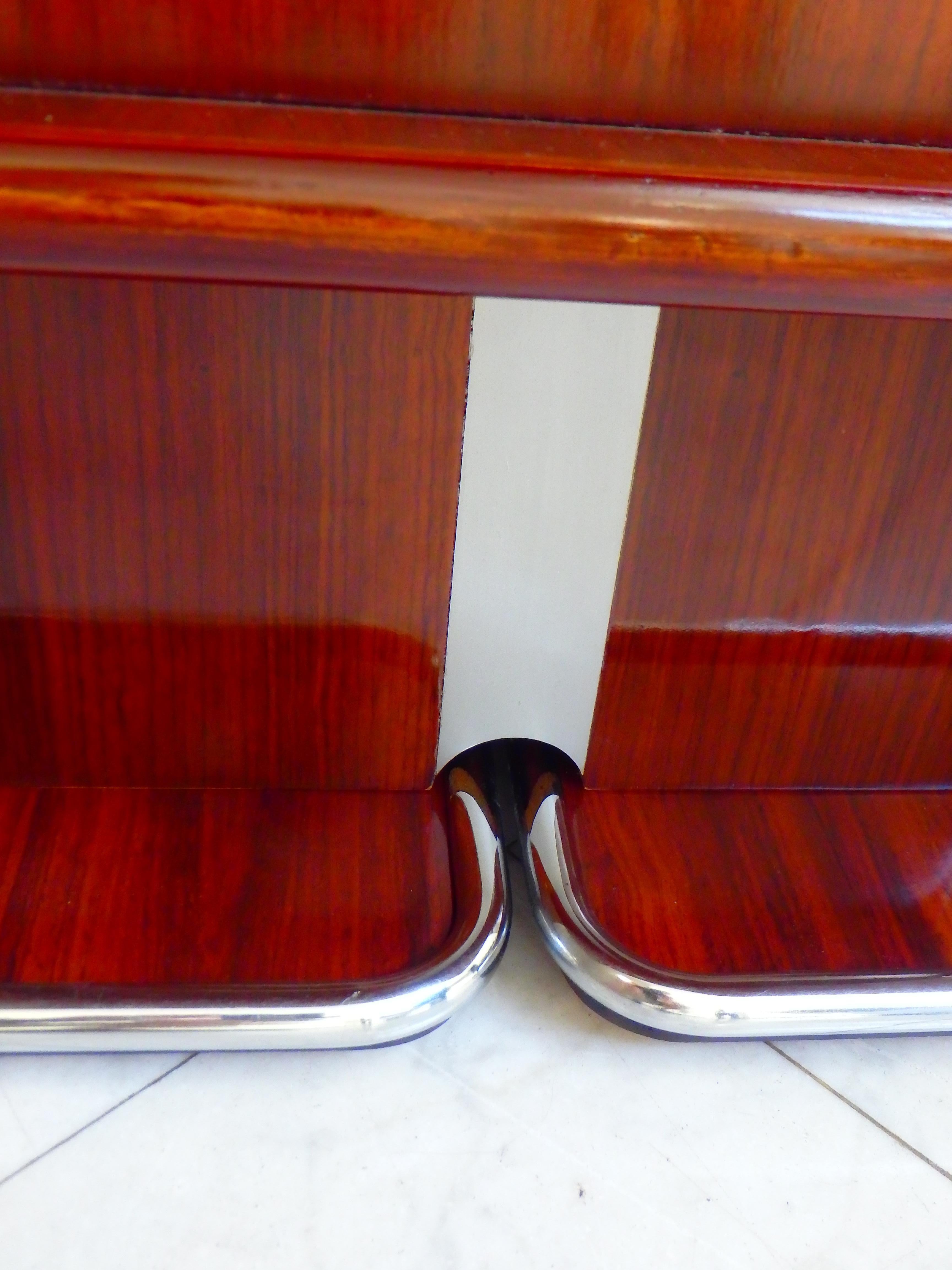 1960this Bar Table with Opening for Bottles and Glasses on Wheels with Chrome In Good Condition For Sale In Schöfflisdorf, CH
