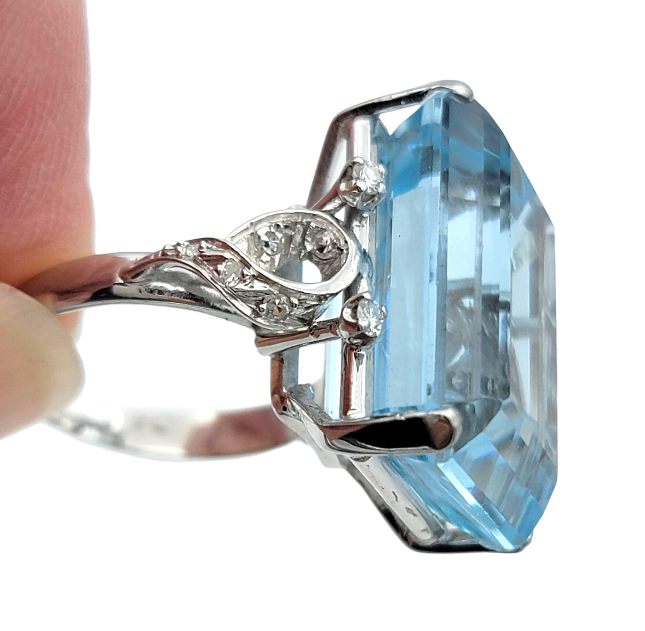 19.61 Carat Emerald Cut Aquamarine Cocktail Ring with Diamonds in Platinum For Sale 3