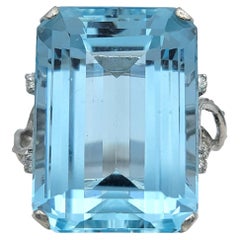 19,61 Karat Aquamarin-Cocktailring mit Smaragdschliff und Diamanten in Platin