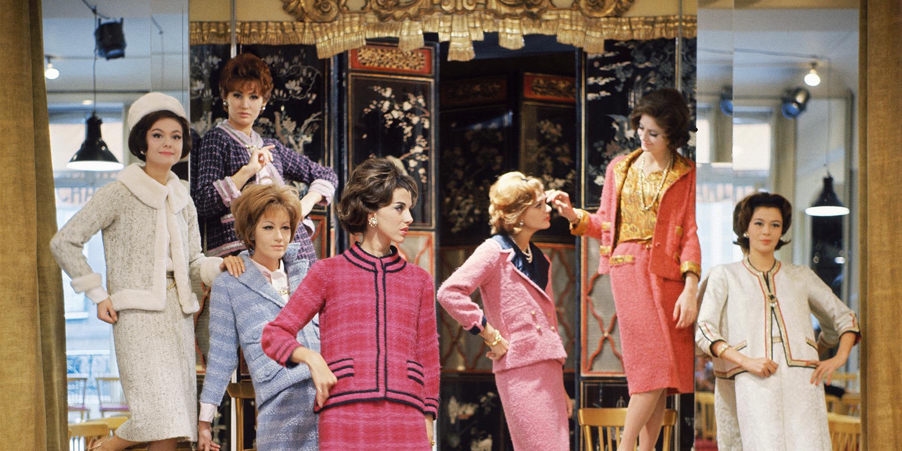 Chanel Haute Couture, couvertures Vogue et Elle 1961 en vente 2