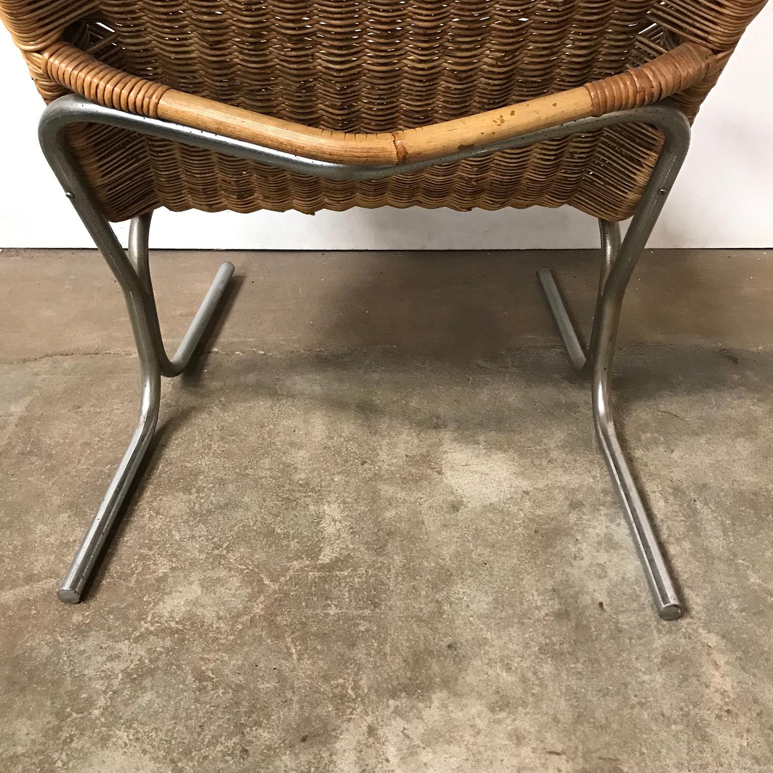 1961 Dirk Van Sliedregt, Rare 514 Original Wicker Lounge Chair with Chrome Base 3