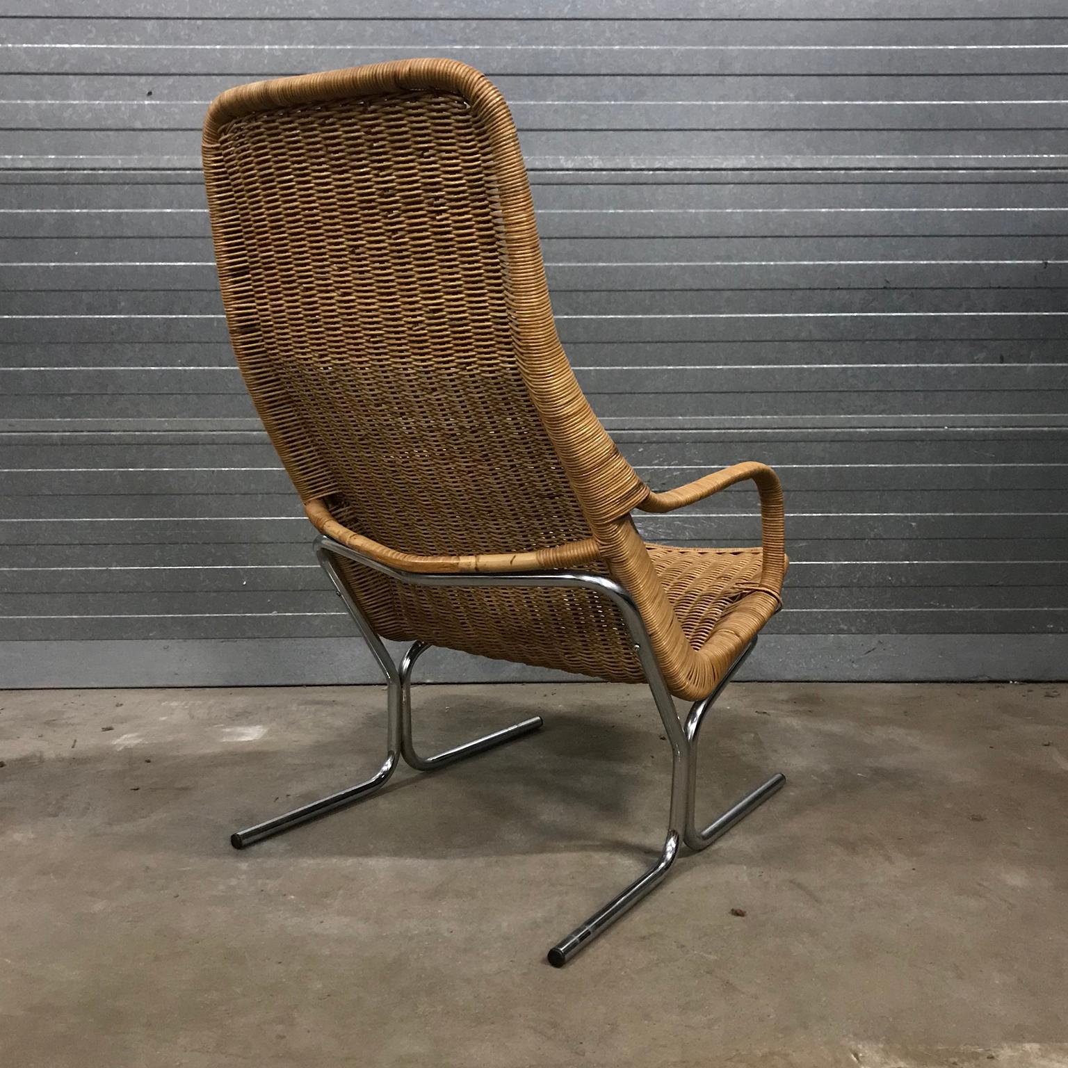 1961 Dirk Van Sliedregt, Rare 514 Original Wicker Lounge Chair with Chrome Base In Good Condition For Sale In Amsterdam IJMuiden, NL