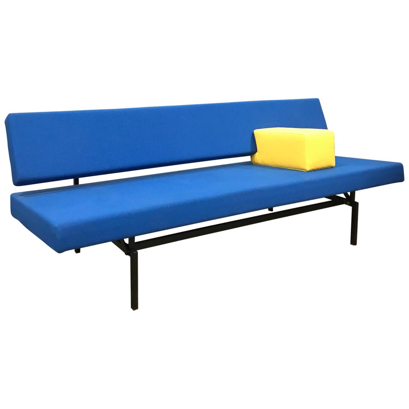 1961, Gijs Van Der Sluis Voor Van Der Sluist Culemborg, Sleeping Sofa in Blue For Sale